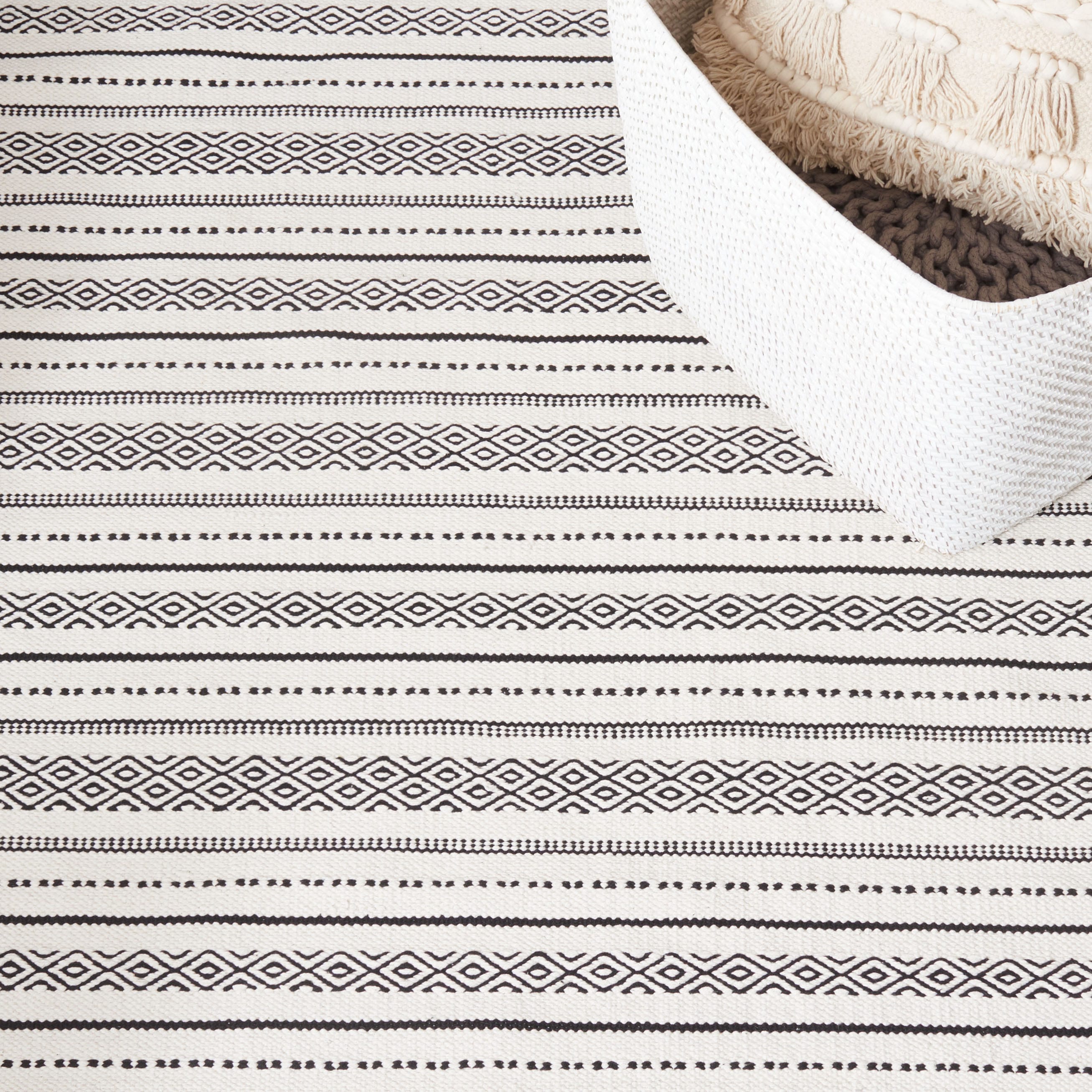 Handmade Black and Ivory Wool Cotton Striped 6' x 9' Area Rug