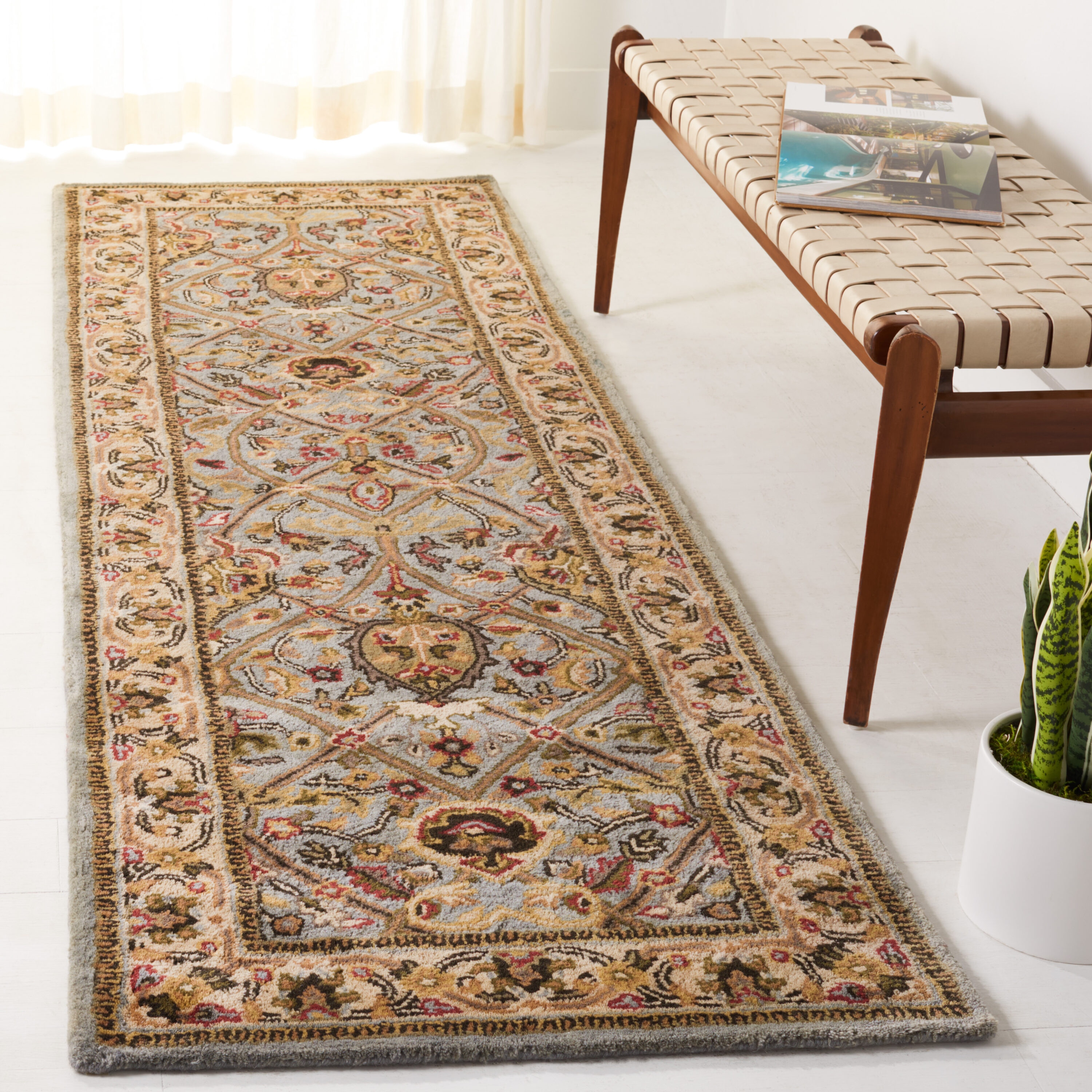  Pl819 Gray/Ivory Traditional 2ft-6in x 8ft Runner Rug