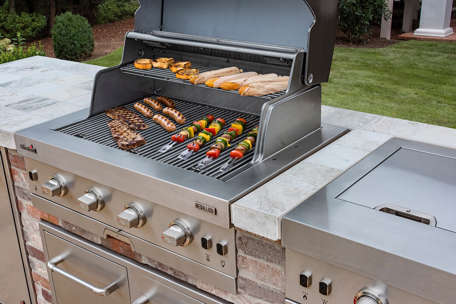 Char-broil Medallion Stainless Steel 4-burner Built-in Grill In The 