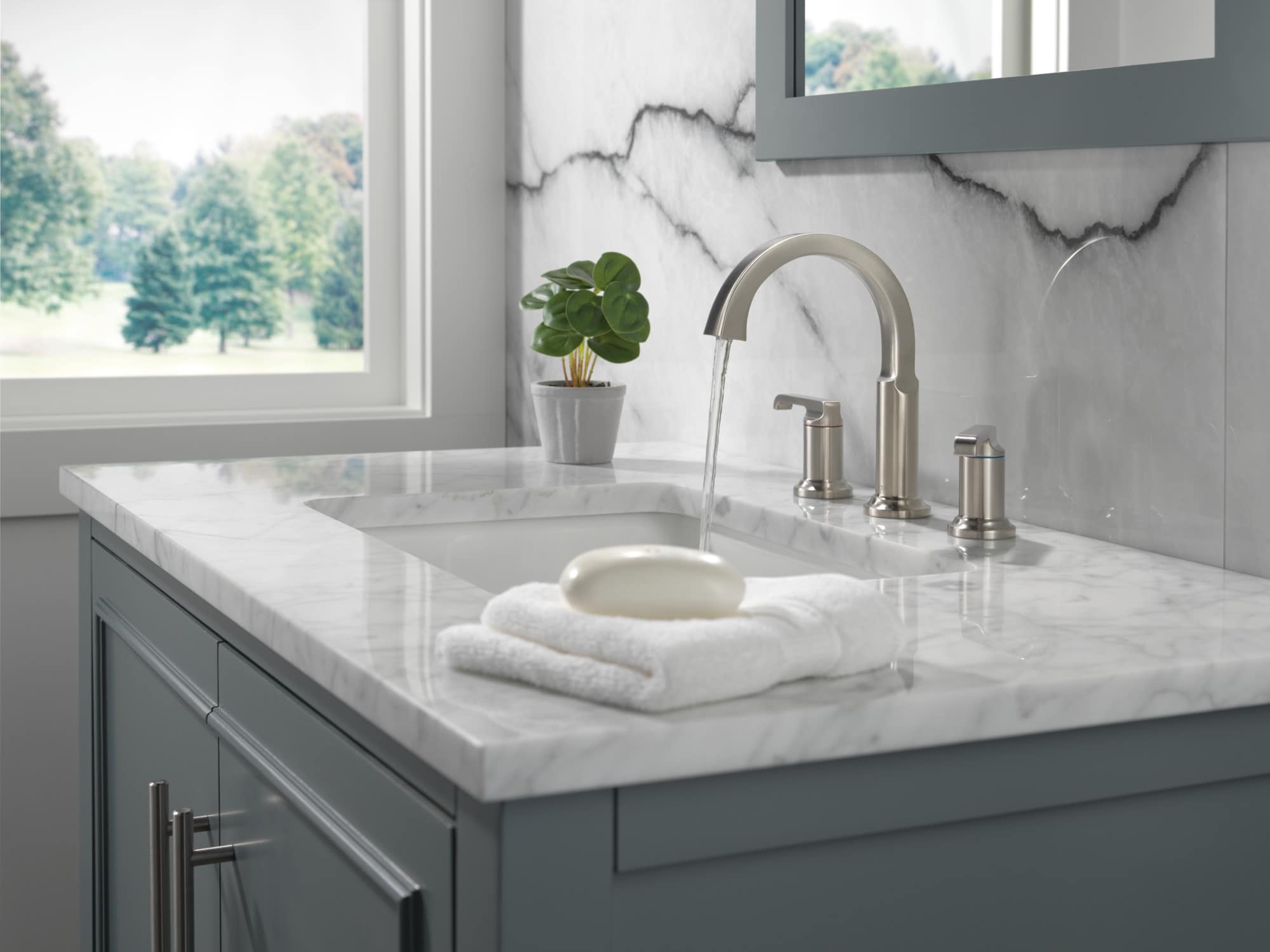 Delta 35588-SS-PR-DST Lavatory-Faucets - View #2