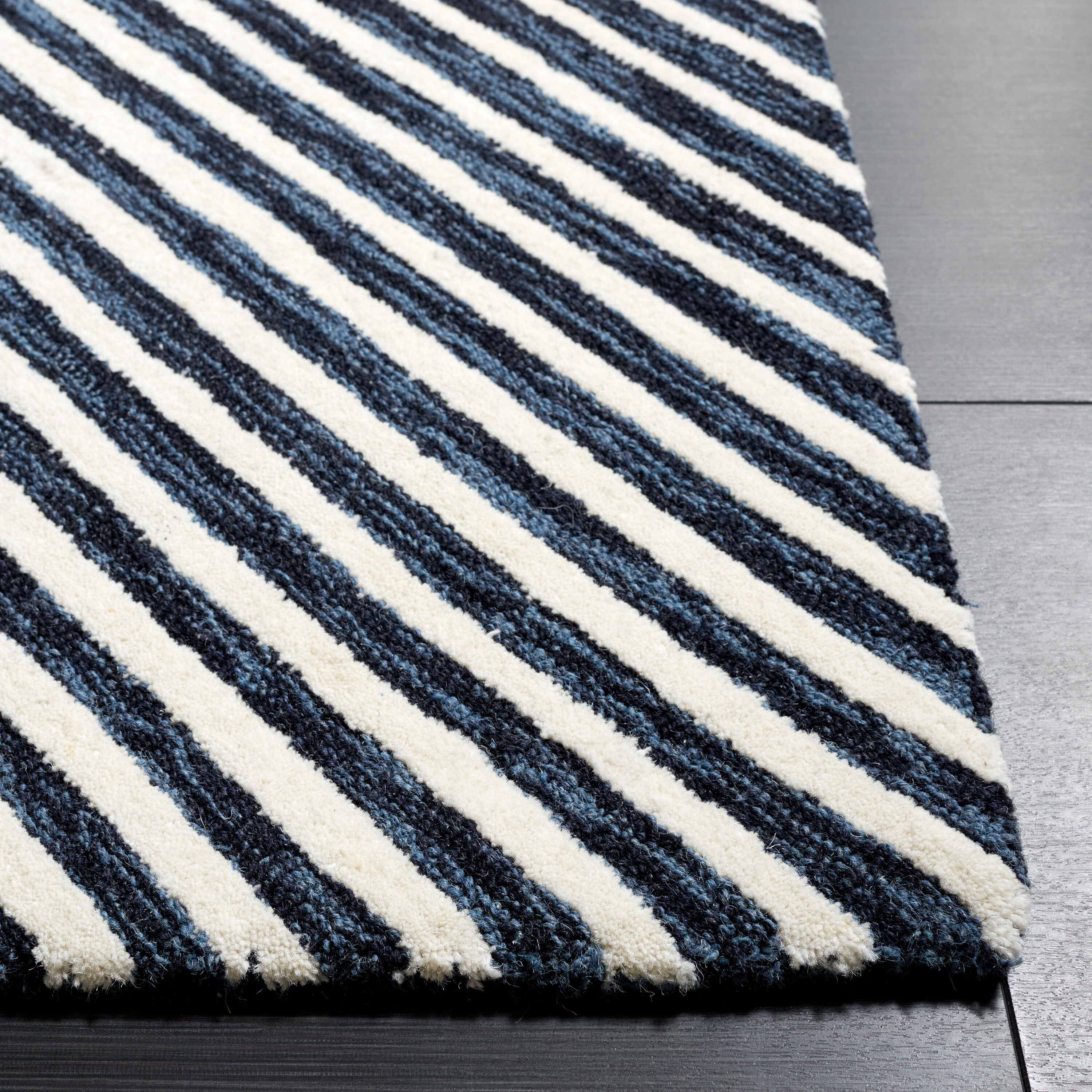 Safavieh EBN150N-4 rugs - View #3