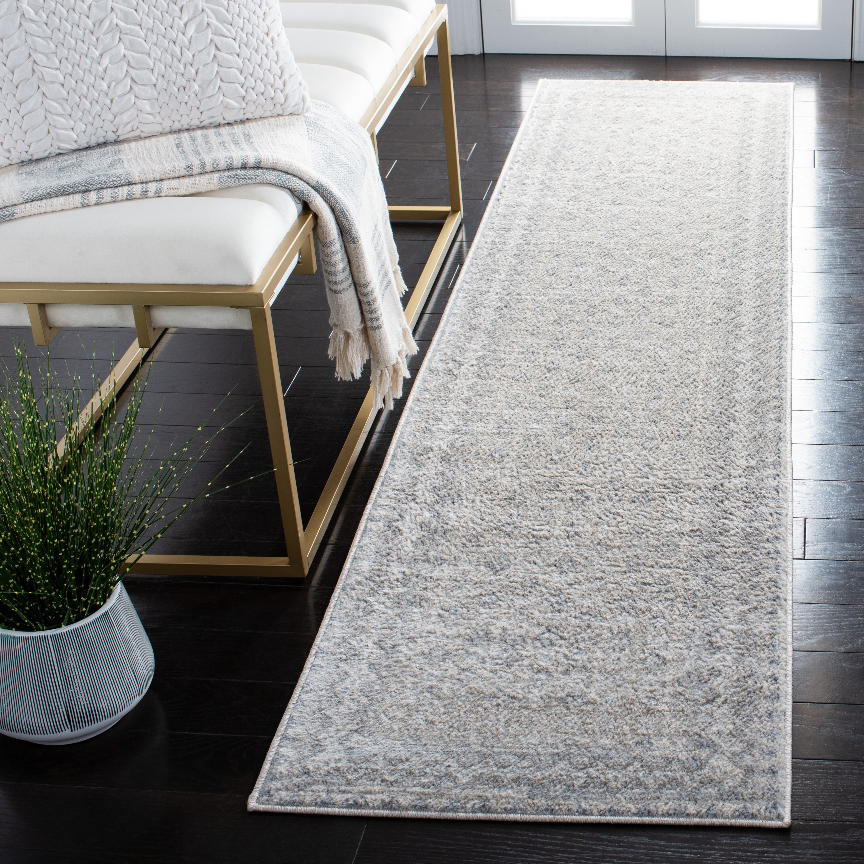 Safavieh BNT899B-28 Brentwood Gusta 2 x 8 (ft) Loomed Polypropylene Ivory/Gray Rectangular Indoor Distressed/Overdyed Vintage Runner rug