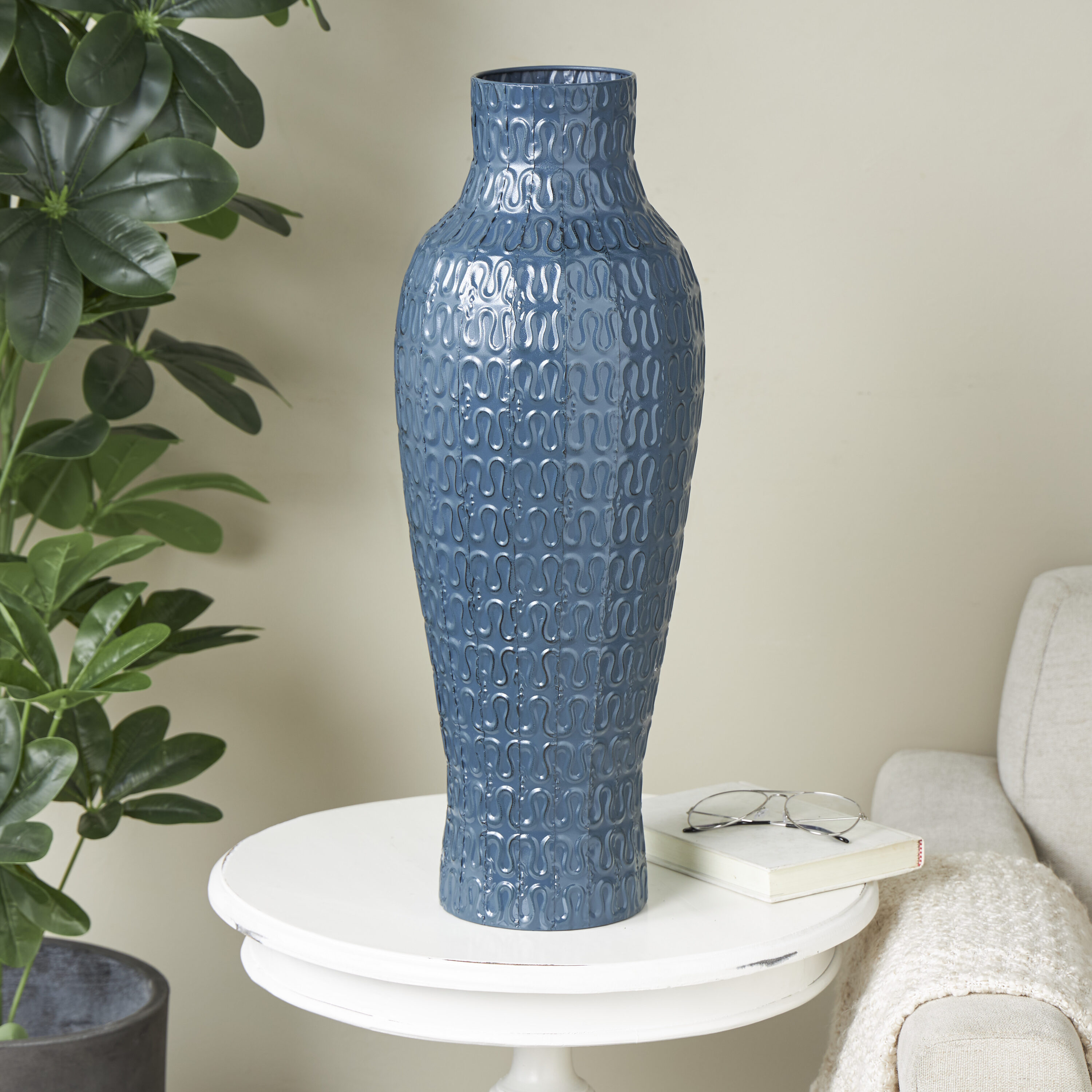 Grayson Lane 821906 Blue Iron Modern Vase