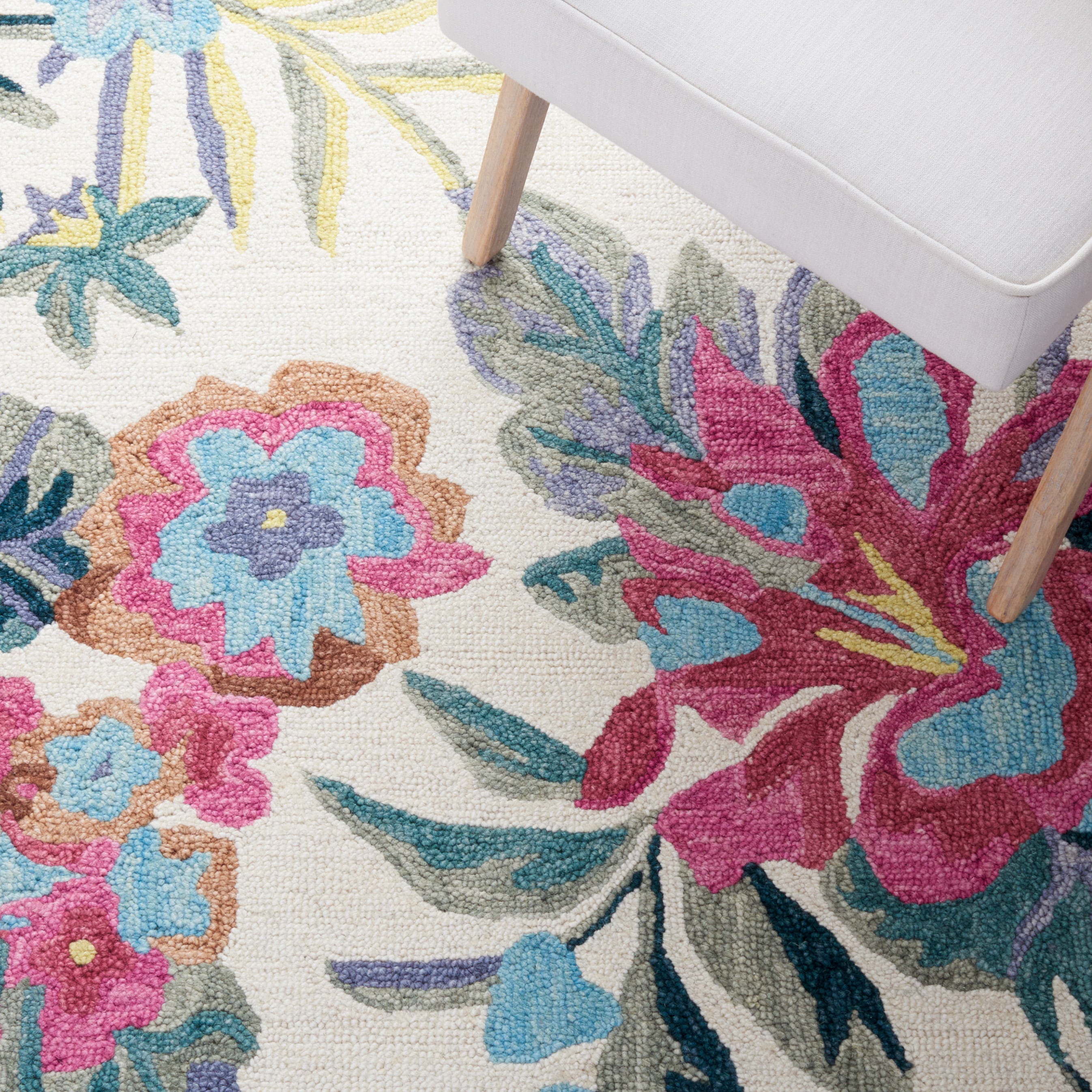 Ivory Floral Handmade Wool Rectangular Area Rug