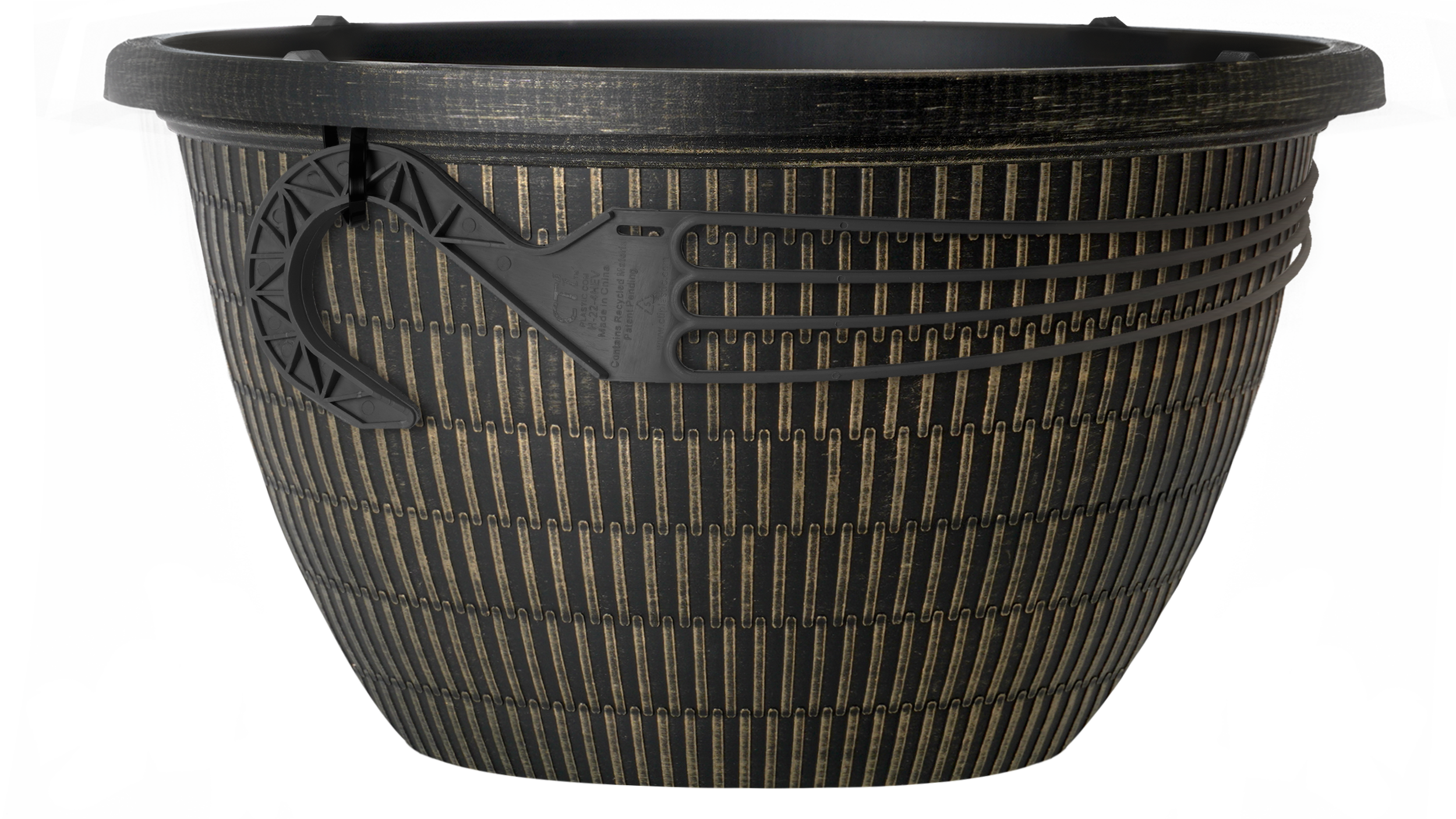 Style Selections HG2138M Round 12.01-in W x 7.01-in H x Bronze Recycled plastic Indoor/Outdoor Hanging planter
