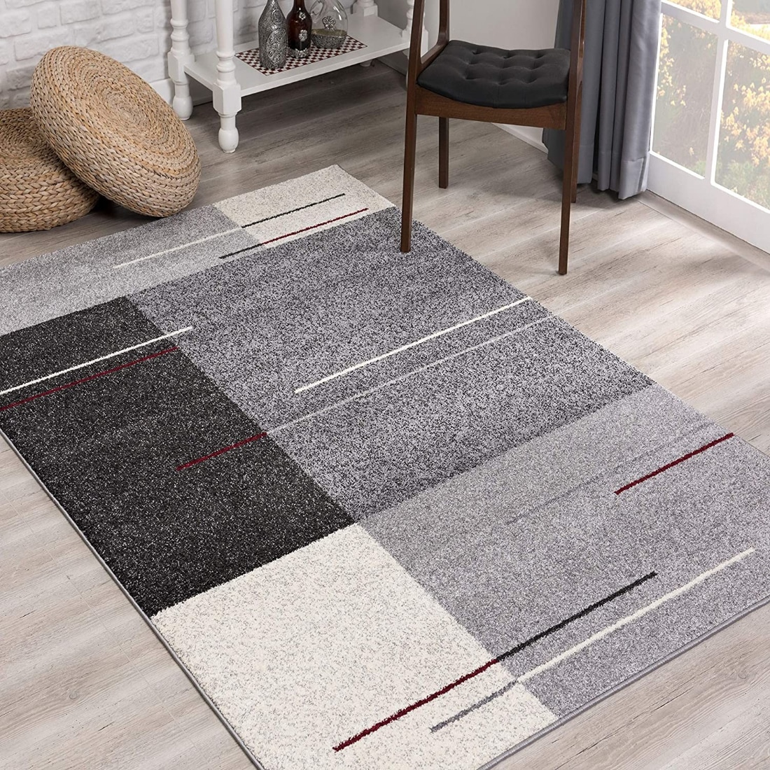 HomeRoots 4000390318 4 x 6 (ft) Polyester Grey Rectangular Indoor Abstract Area rug