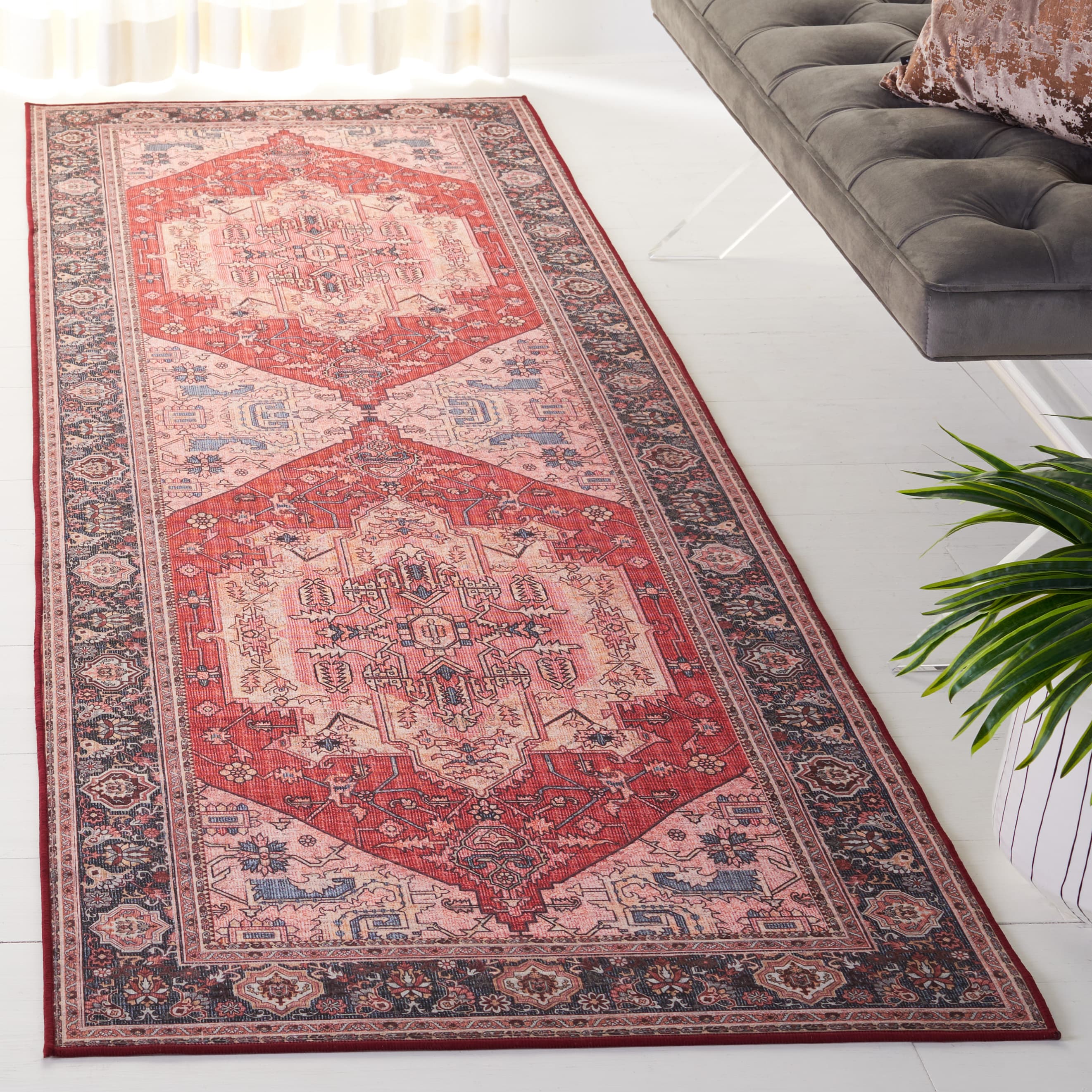 Safavieh TSN139Q-28 Tucson 3 x 8 (ft) Loomed Polyester Red/Navy Rectangular Indoor Border Machine washable Runner rug