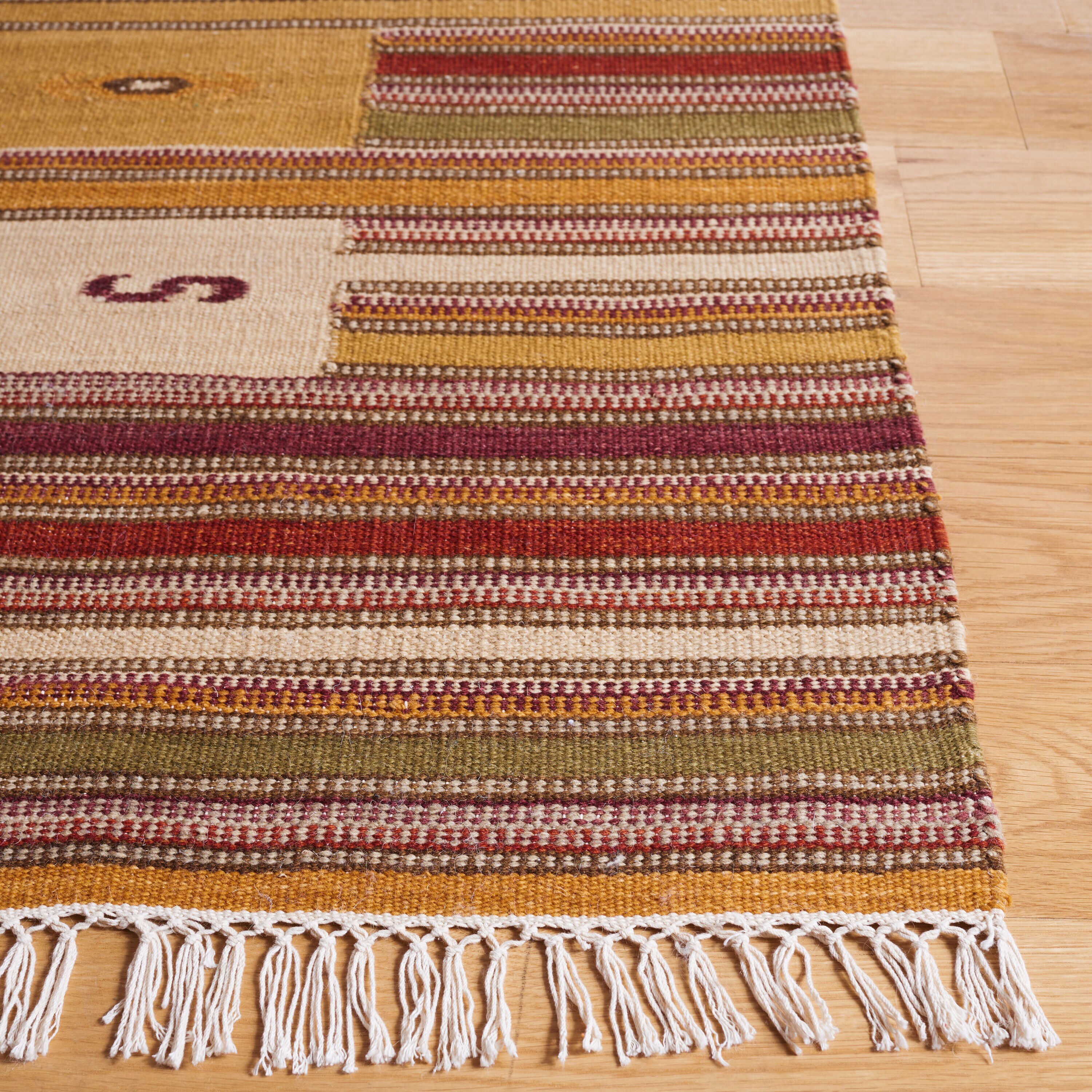 Safavieh NVK178A-210 rugs - View #6