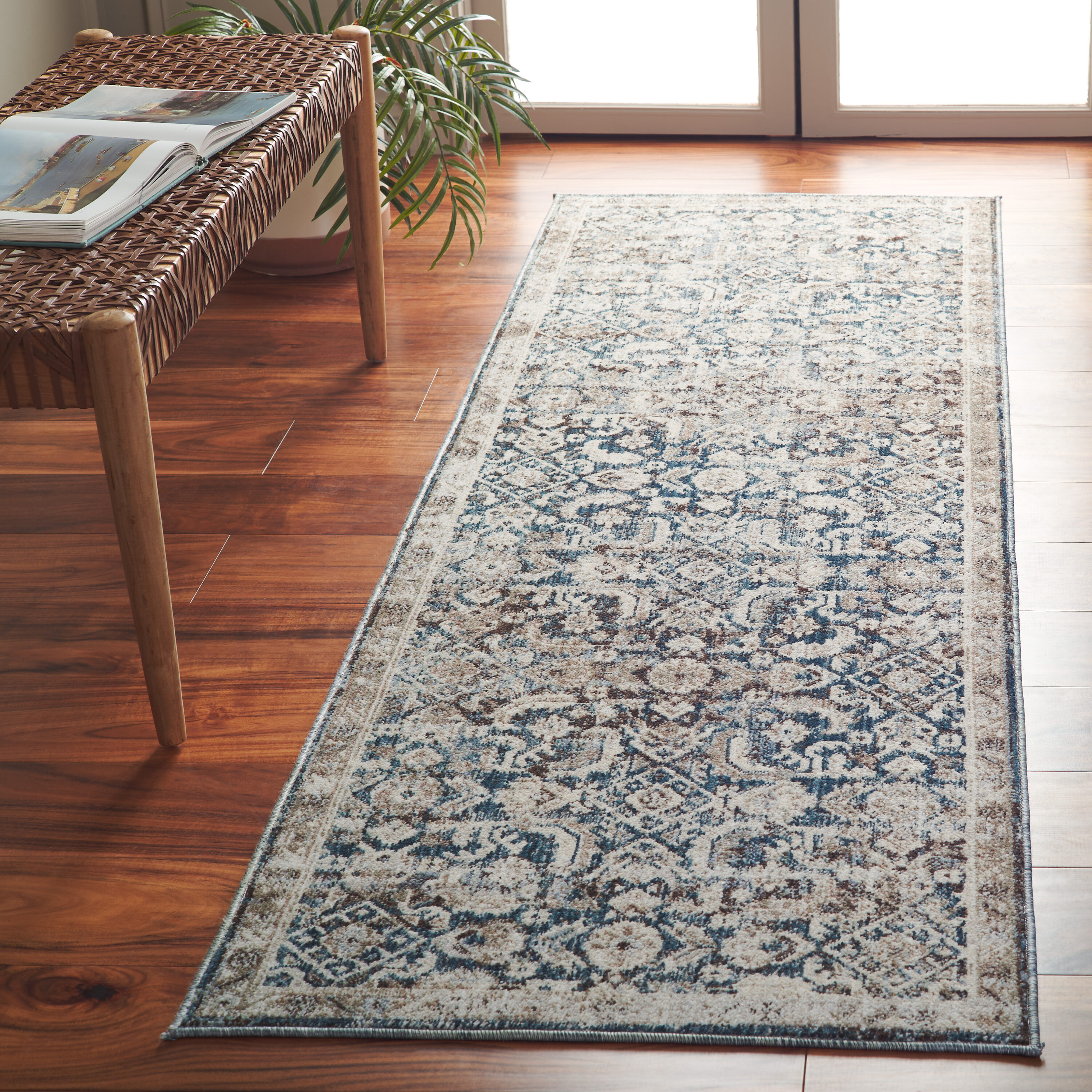 Safavieh - Antique Patina 634M Blue/Beige 2ft-4in x 8ft Runner Rug