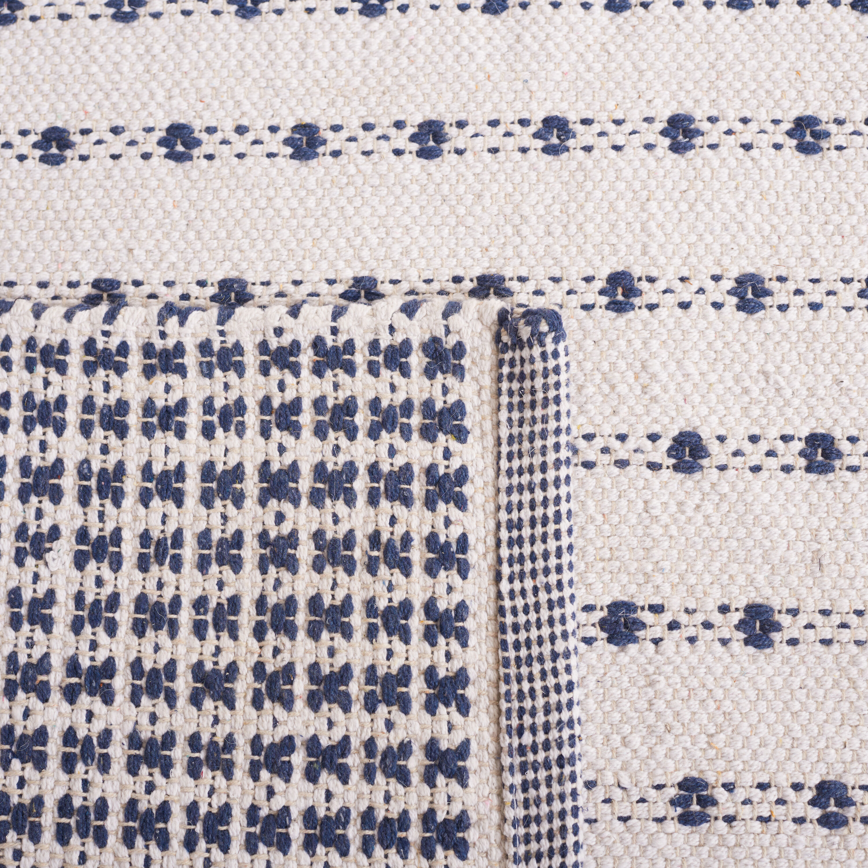 Safavieh MTK714N-4 rugs - View #3
