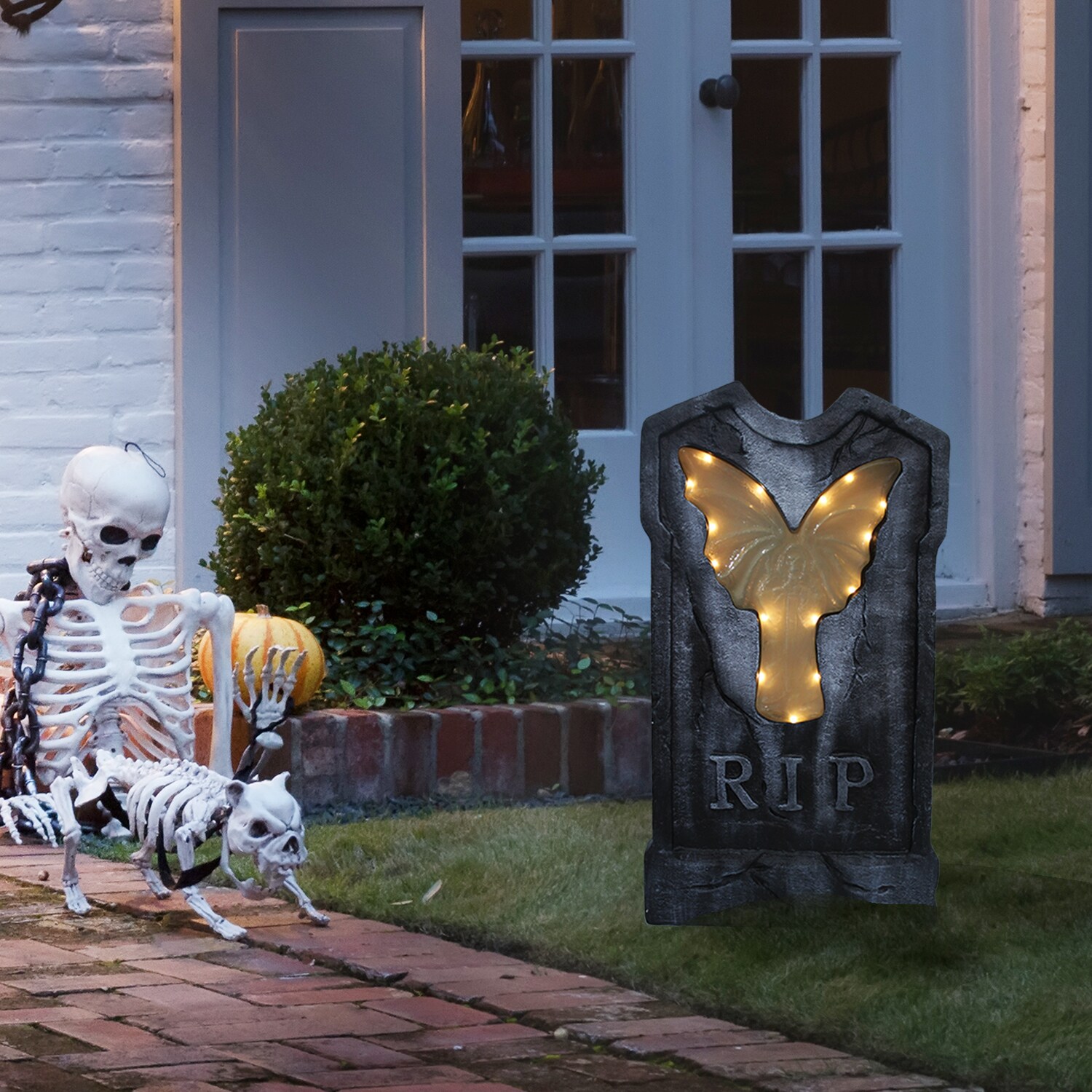 Haunted Living 2.97-ft Lighted Gravestone Yard Decoration in the ...