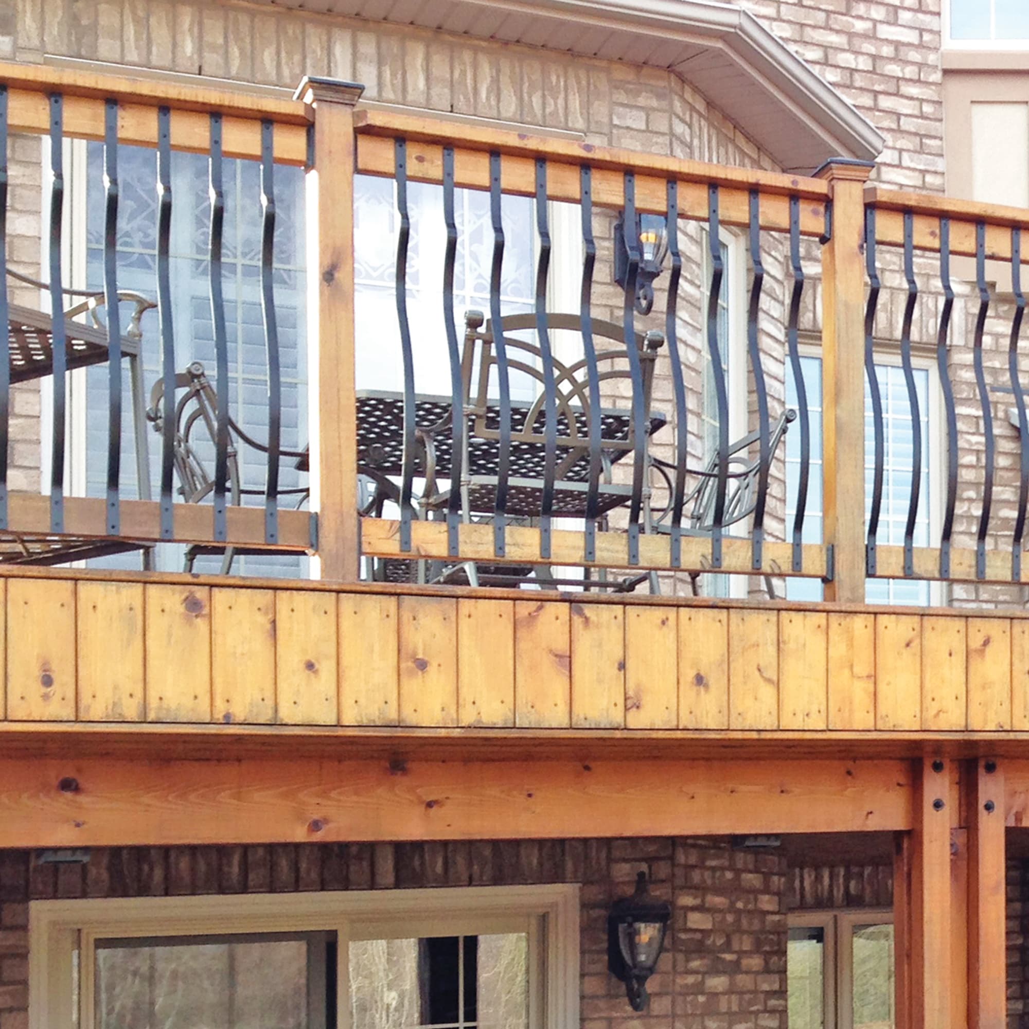 Nuvo Iron Black Plastic Deck Railing Completer Kit in the Deck ...