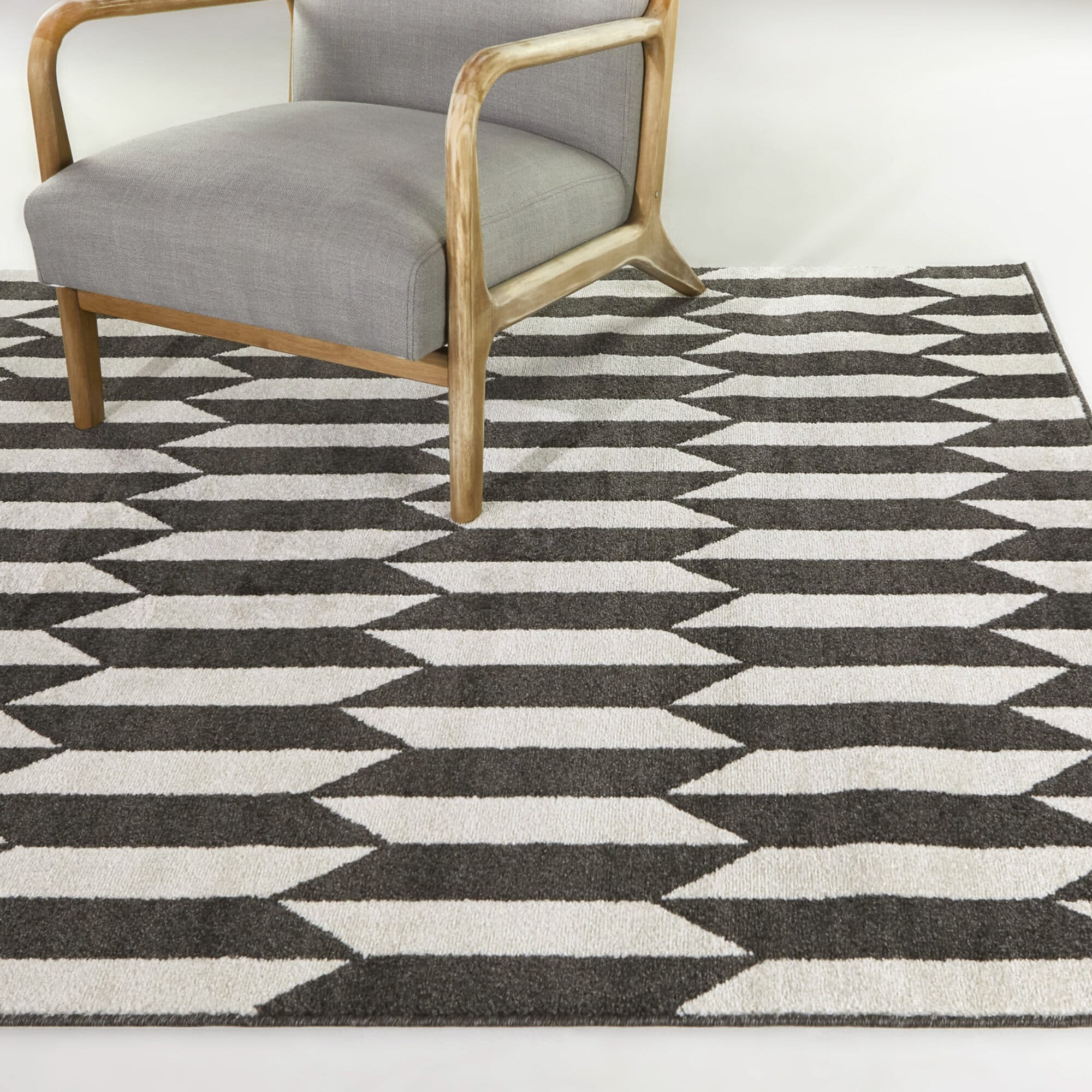 Balta 3111165 5 x 6 (ft) Polypropylene Charcoal Rectangular Indoor Geometric Global Area rug