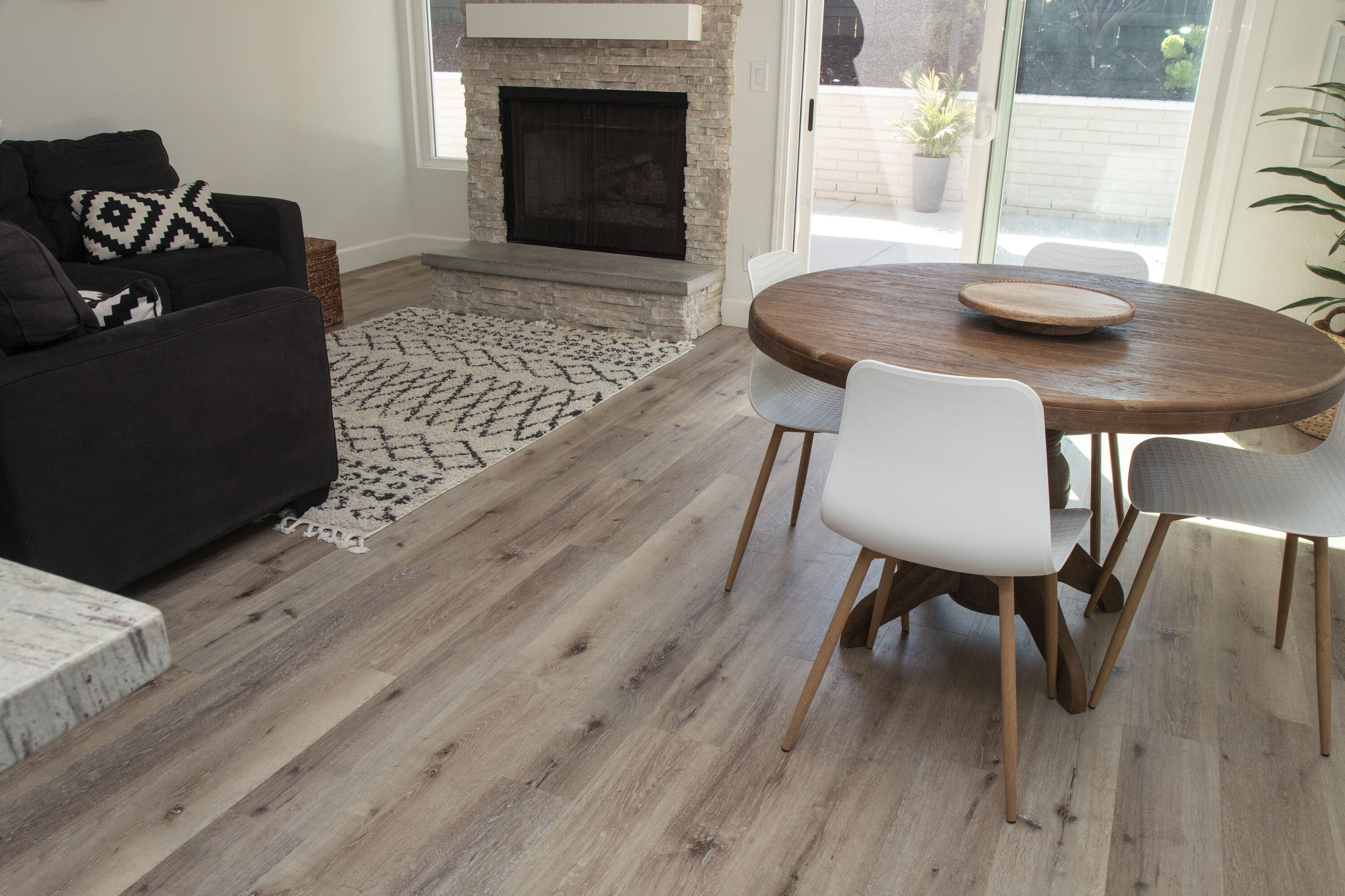 CALI 7904501307 Luxury-Vinyl-Plank-Samples - View #3