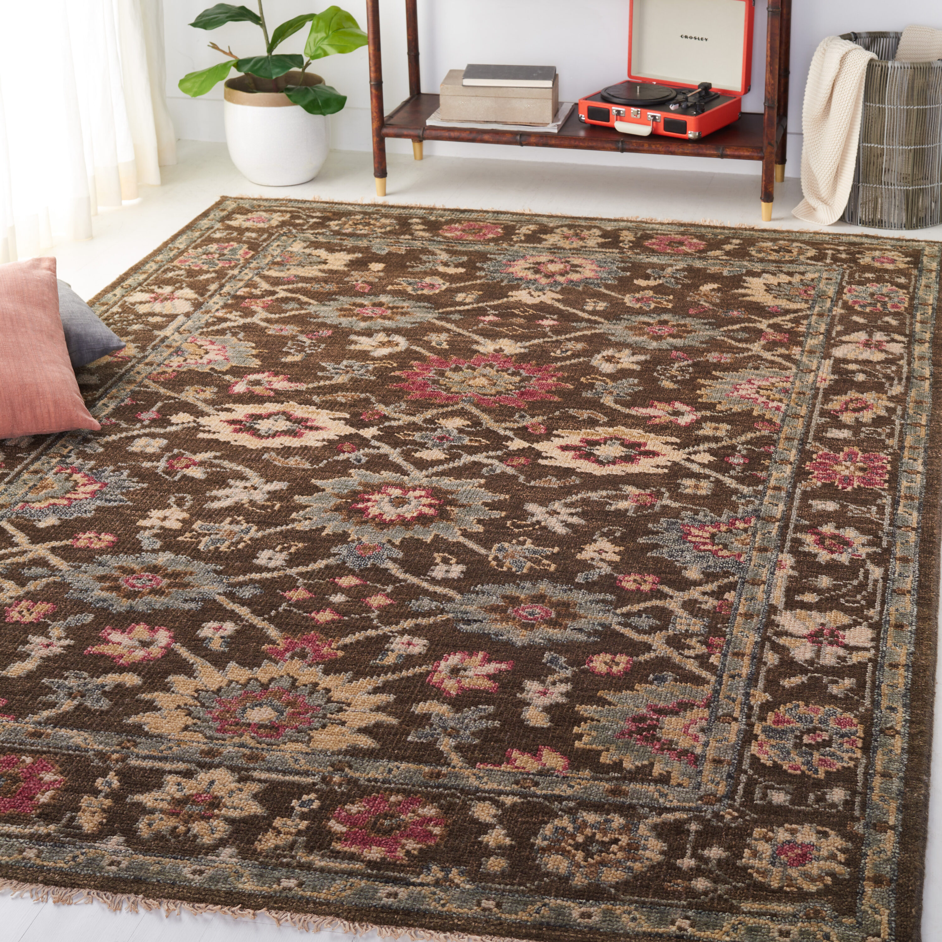  Samarkand 135 Brown/Taupe Traditional 6ft x 9ft Medium Rectangle Rug