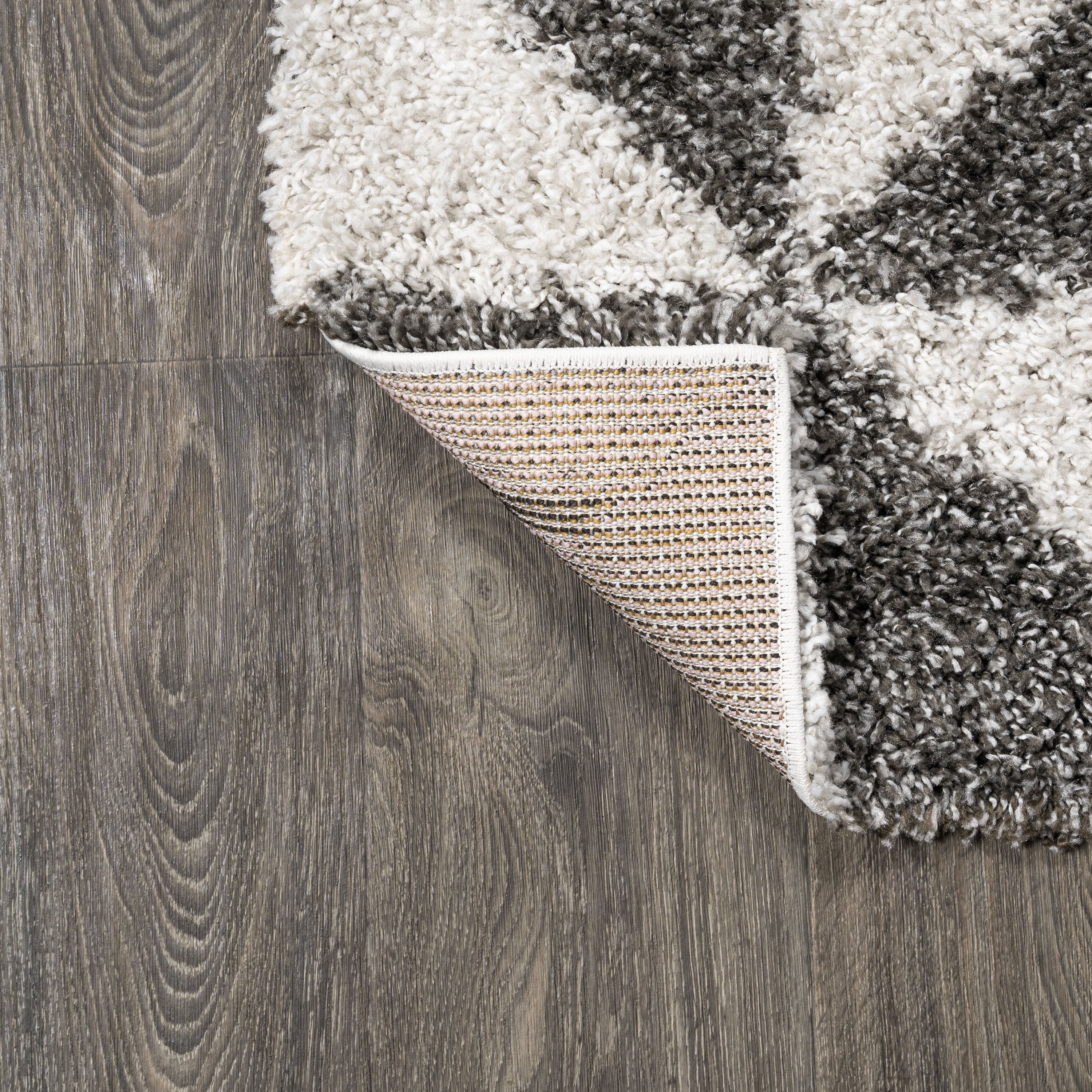 Moroccan-Inspired Geometric Gray Shag Rug 4' x 6'