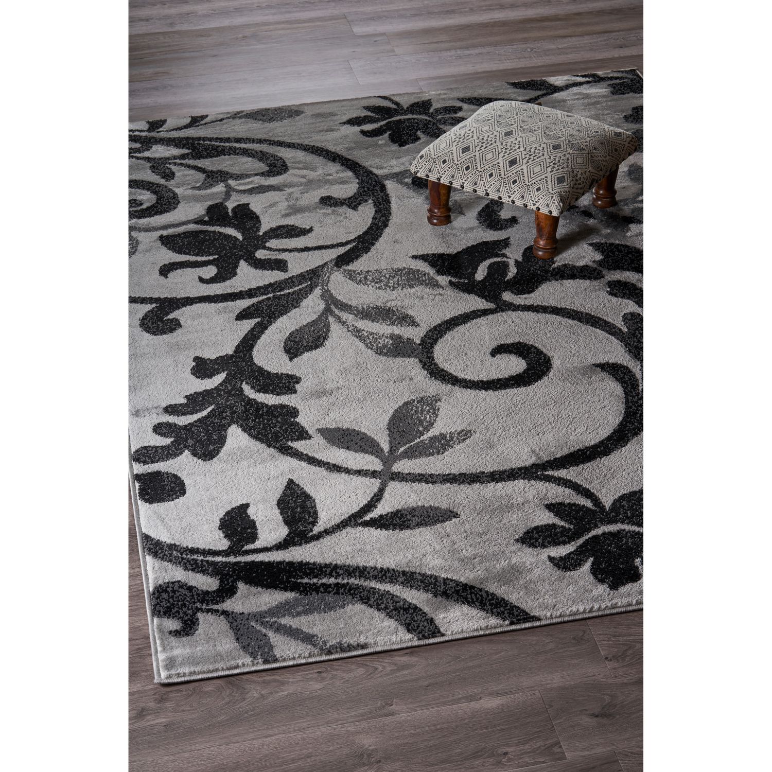 LR Home 9498A3984934J8 Giselle 5 x 7 (ft) Loomed Synthetic Gray / Black Rectangular Indoor Floral/Botanical Area rug