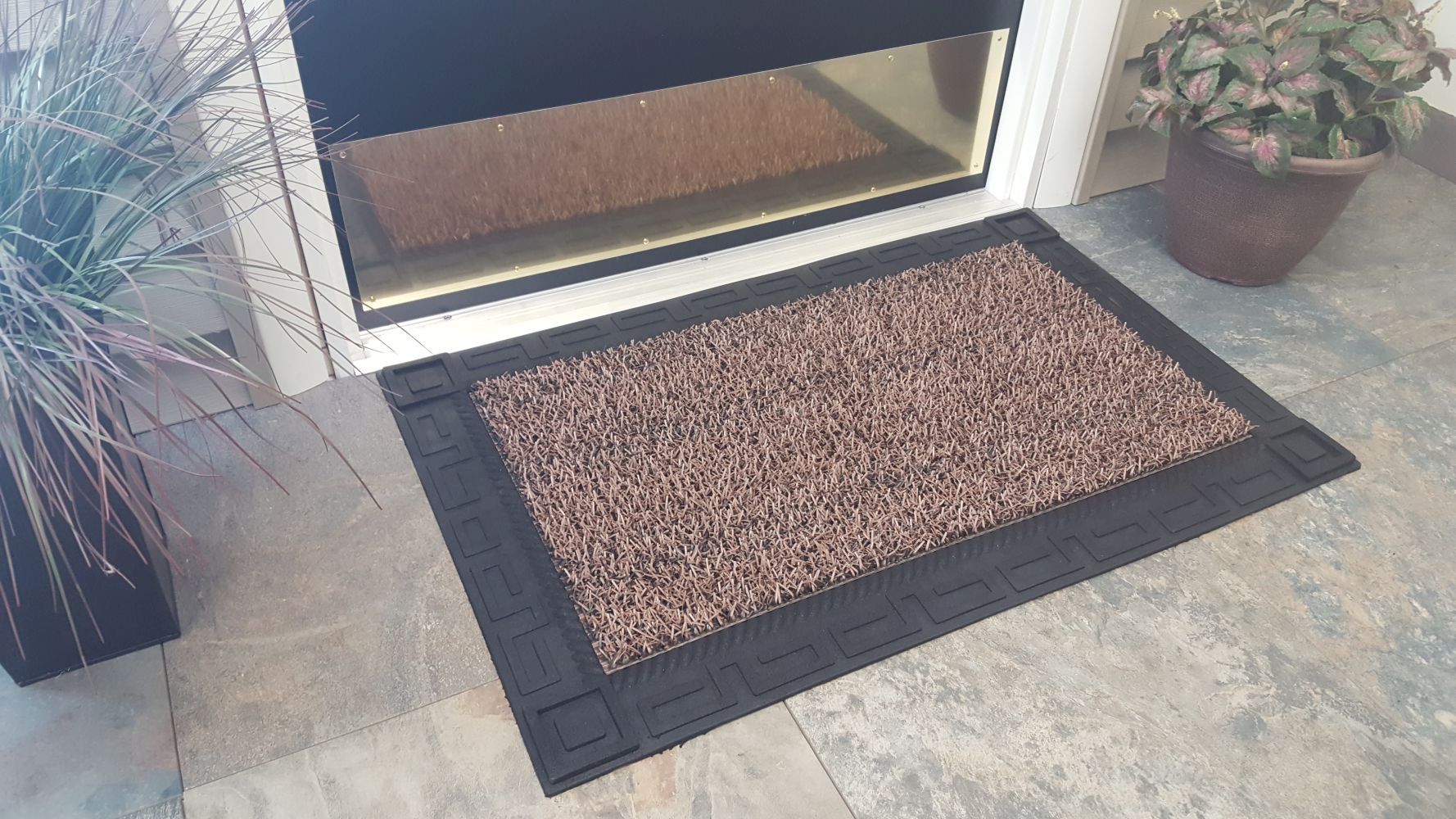 GrassWorx 2-ft x 3-ft Flint Rectangular Outdoor Door Mat in the Mats  department at