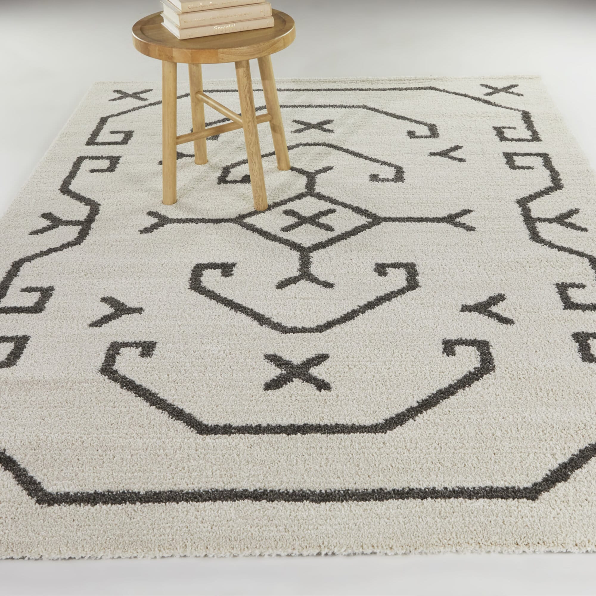 Balta 3116774 5 x 6 (ft) Polypropylene Dark Grey Rectangular Indoor Medallion Bohemian/Eclectic Area rug
