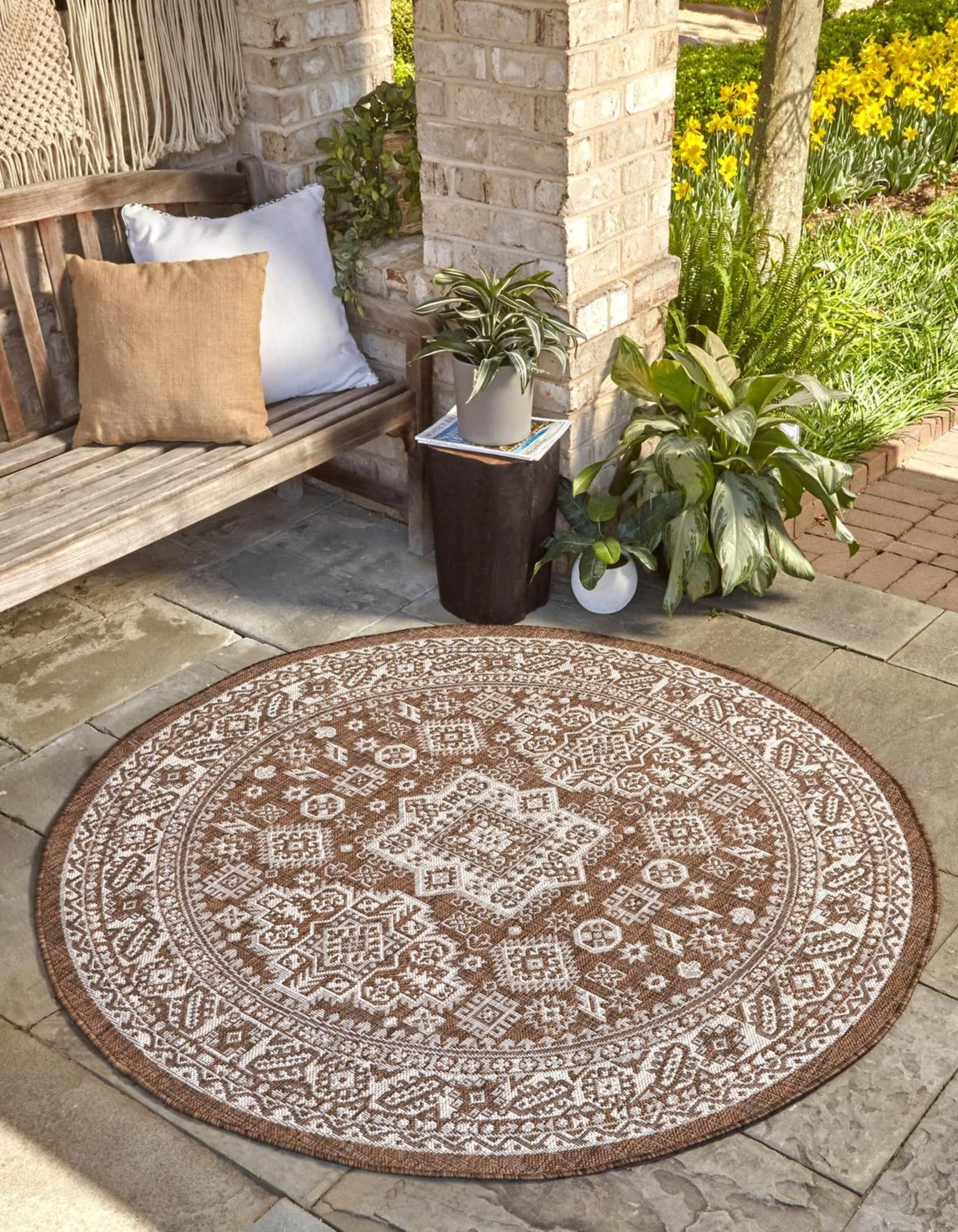 Unique Loom Outdoor Aztec 10 X 10 Brown Round Indoor/Outdoor