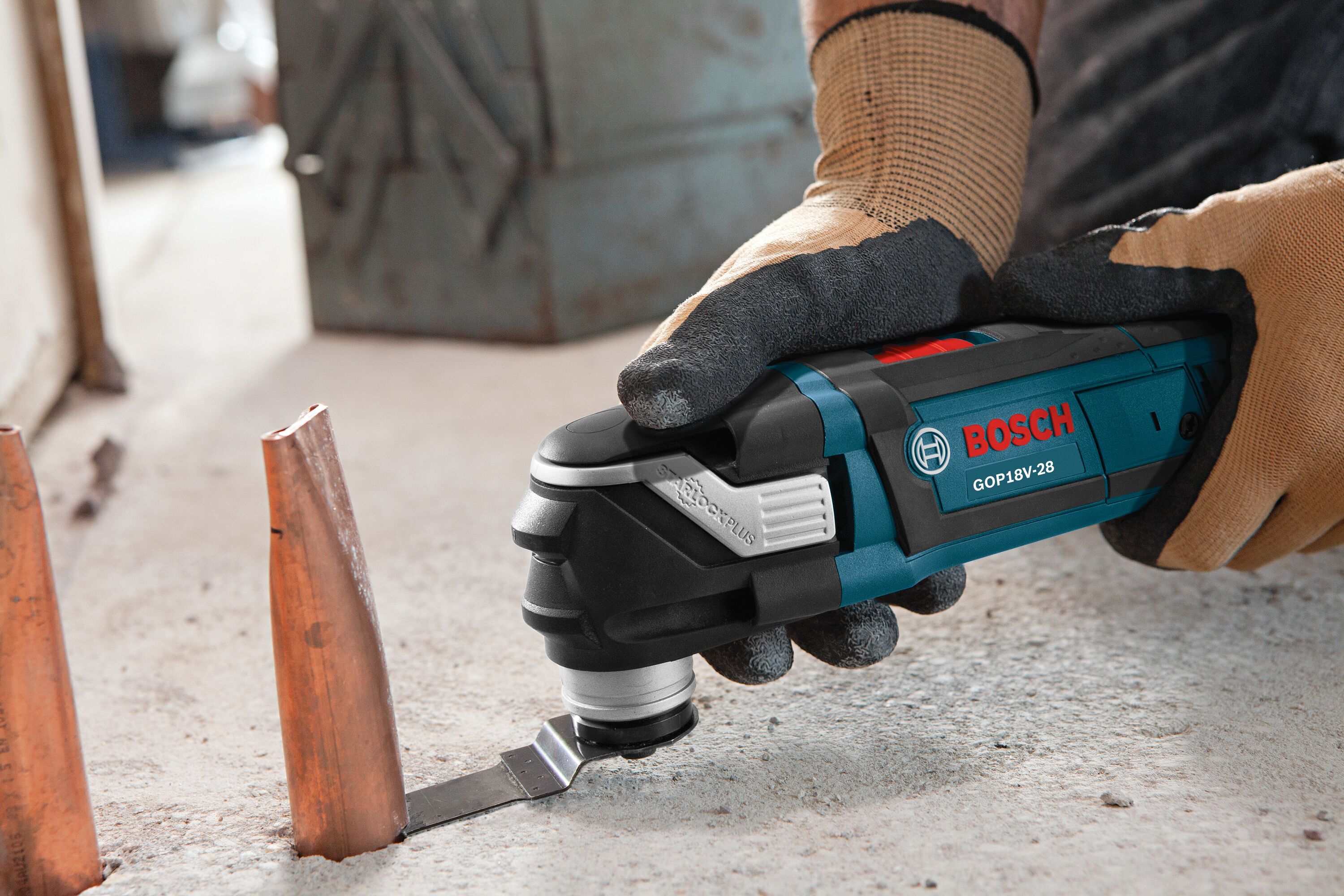 Bosch Starlock Plus Cordless Brushless 18-volt Variable Multi-Tool Kit in the Oscillating Tool Kits department at Lowes.com