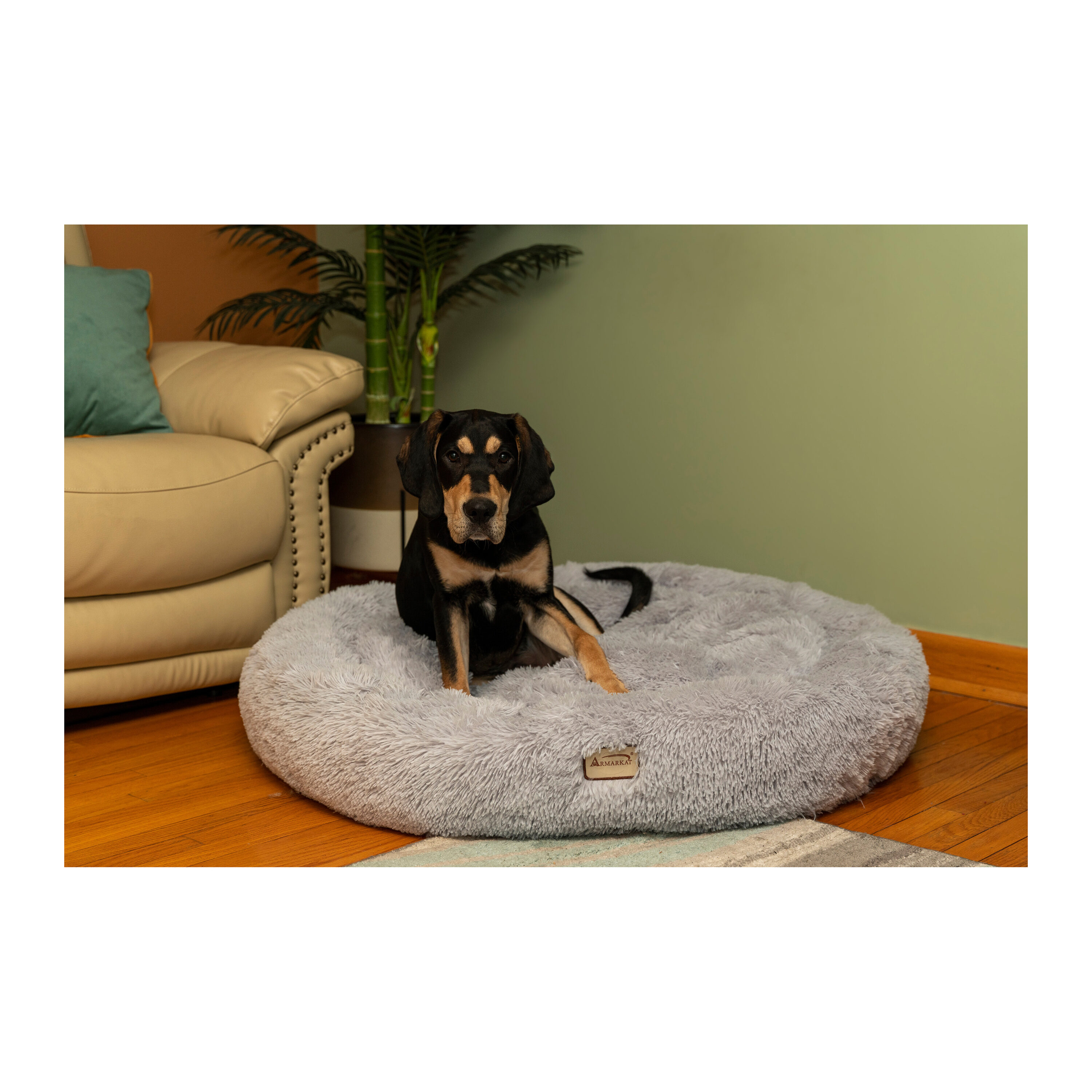 Large Gray Plush Round Faux Fur Pet Bed