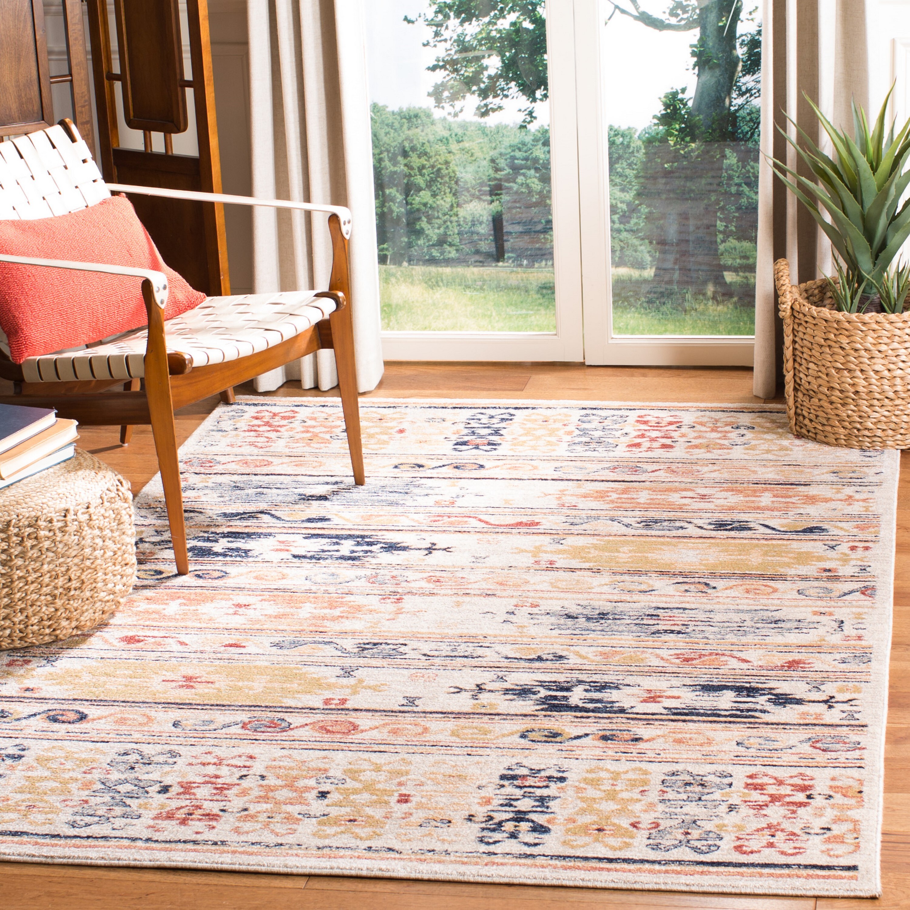 Safavieh CHL421A-4 Charleston Qashqai 4 x 6 (ft) Loomed Polypropylene Ivory/Rust Rectangular Indoor Distressed/Overdyed Southwestern Area rug