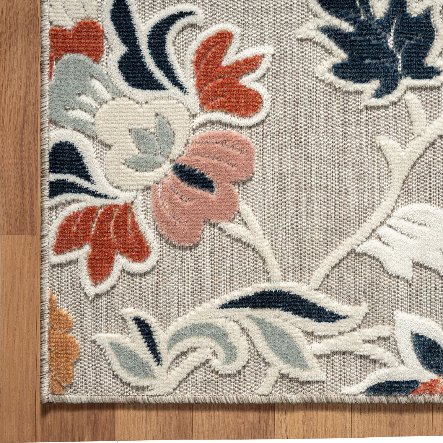 Gray Floral Synthetic Reversible 5' x 7' Area Rug
