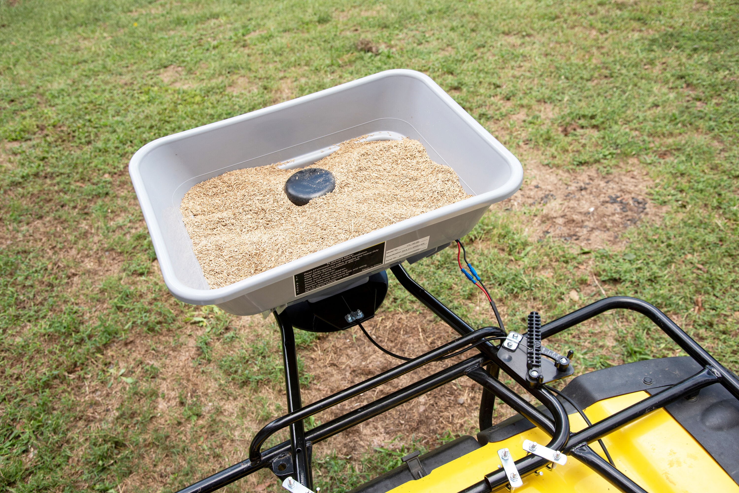 Yard Commander YTL-140-282 Push-Spreaders - View #8