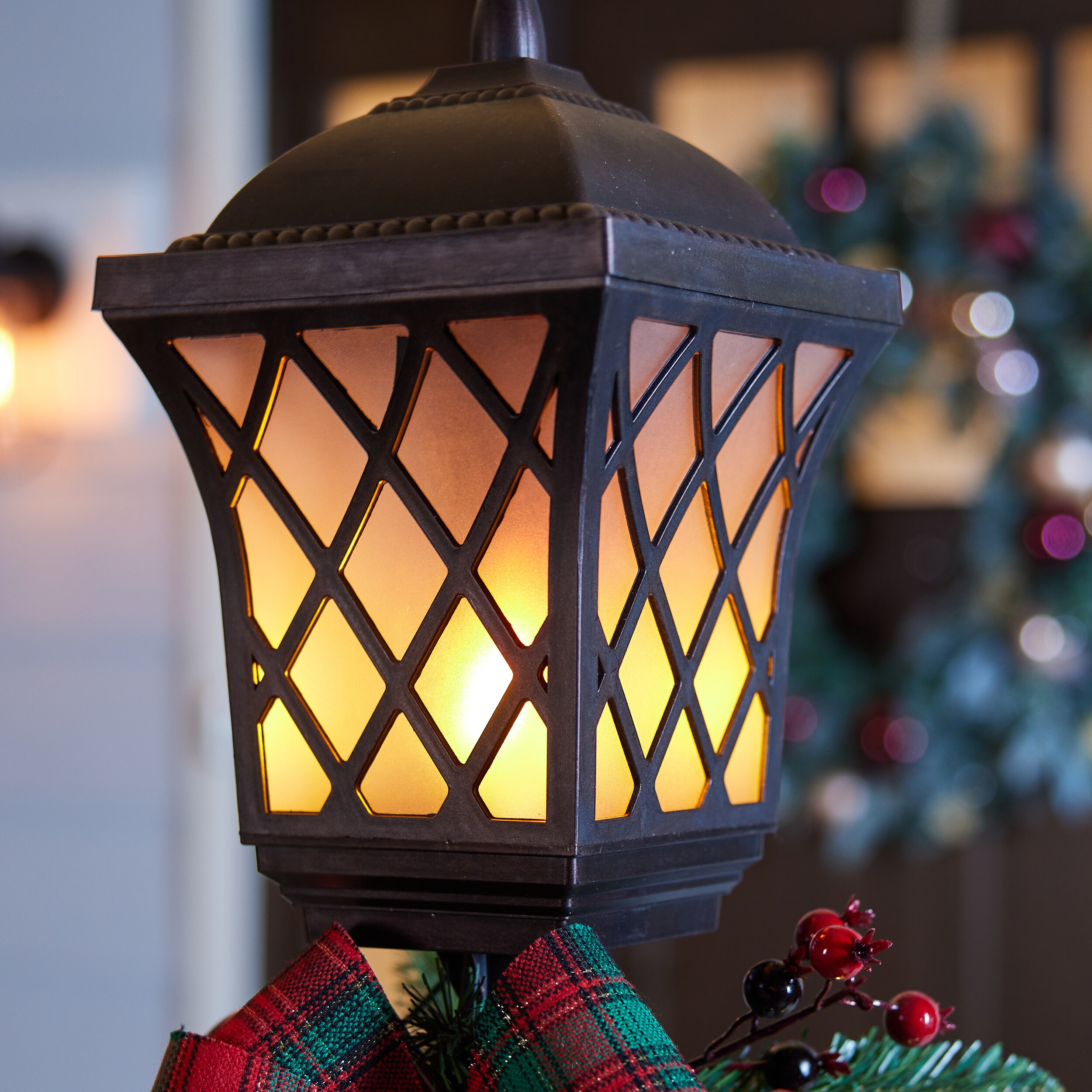 Holiday Living 5-ft LED Sparkle Frozen Fractals Buck Yard