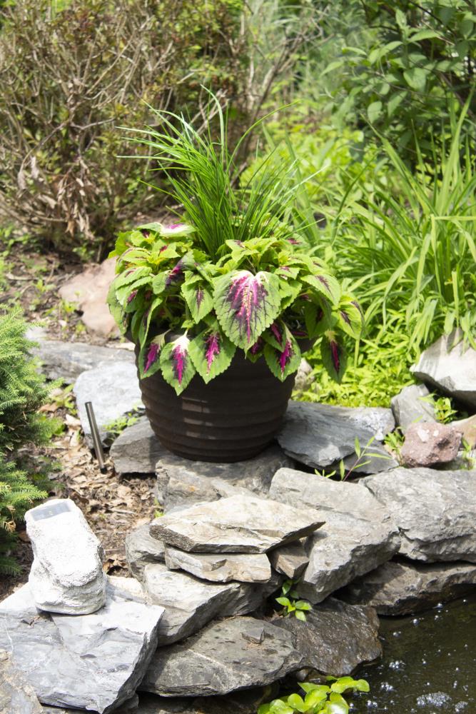 Grosfillex US298116 Planter-Window-Box - View #3