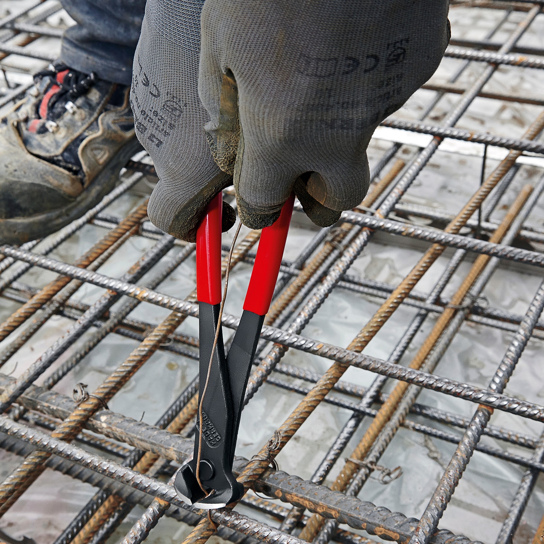 KNIPEX 68 01 180 sidecutters - View #2