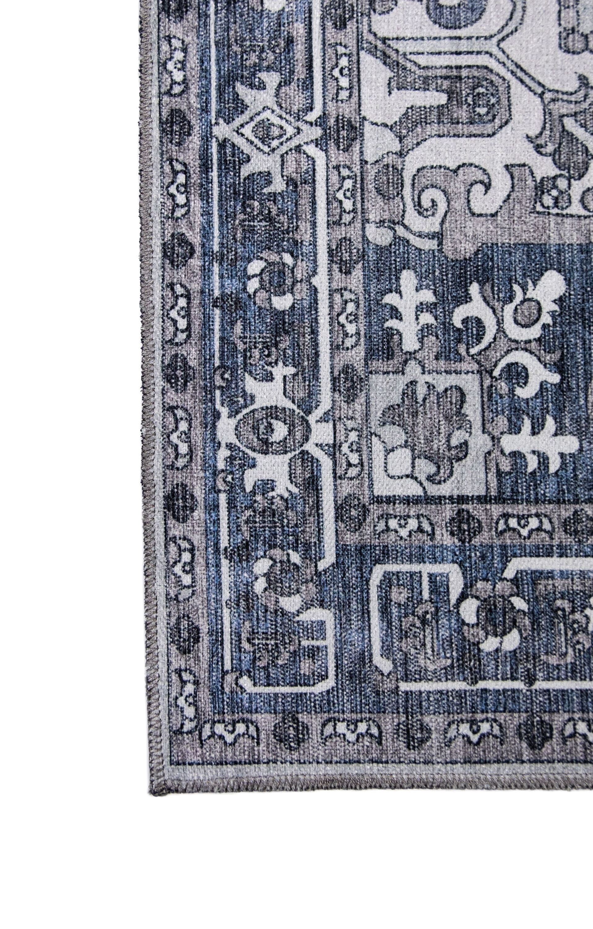 Lyla Blue and Gray Synthetic Traditional Washable 4' x 6' Area Rug