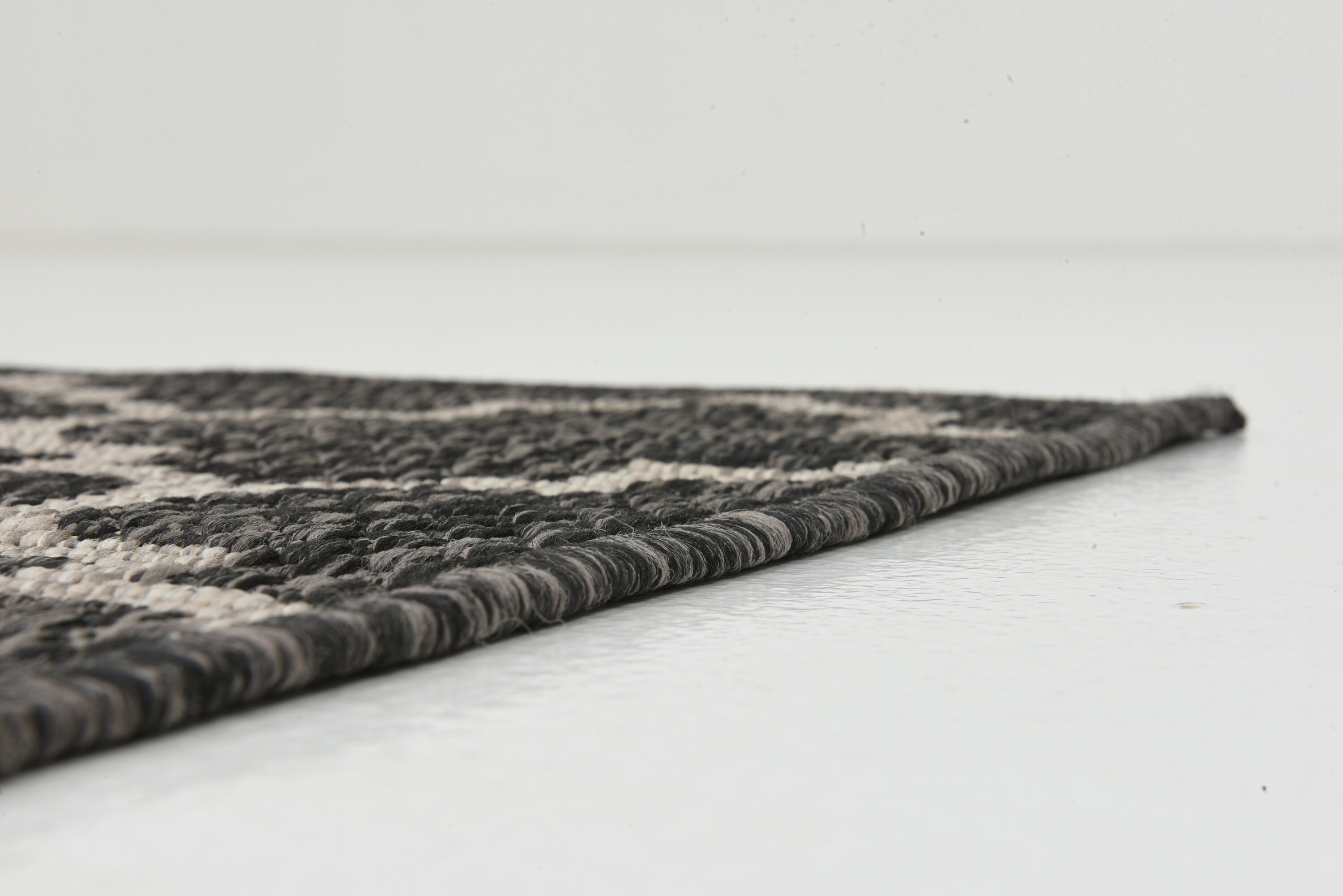 Unique Loom 3136824 rugs - View #3