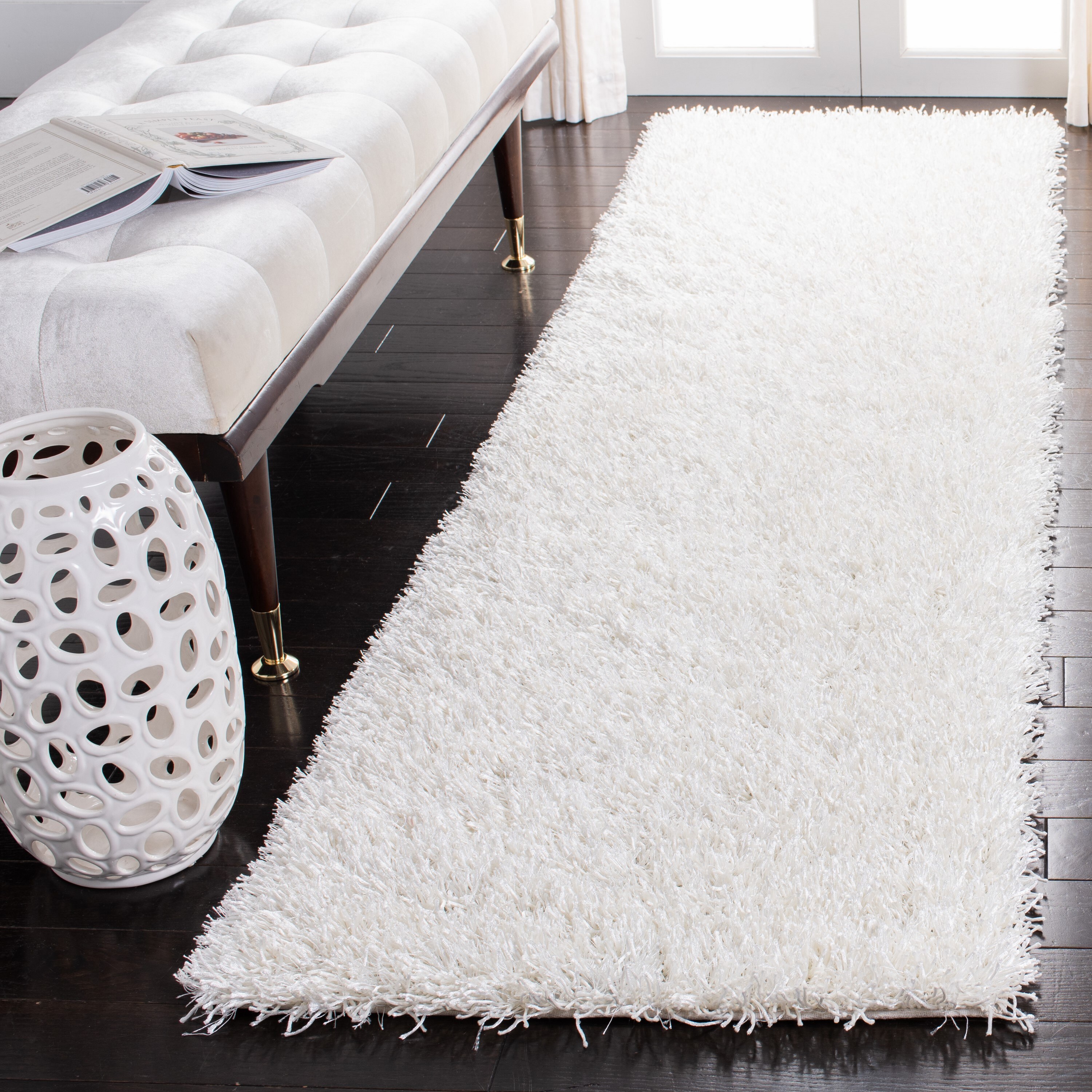 Safavieh SG531-1111-26 New Orleans Shag 2 x 6 (ft) Tufted Polyester Off White Rectangular Indoor Solid Runner rug