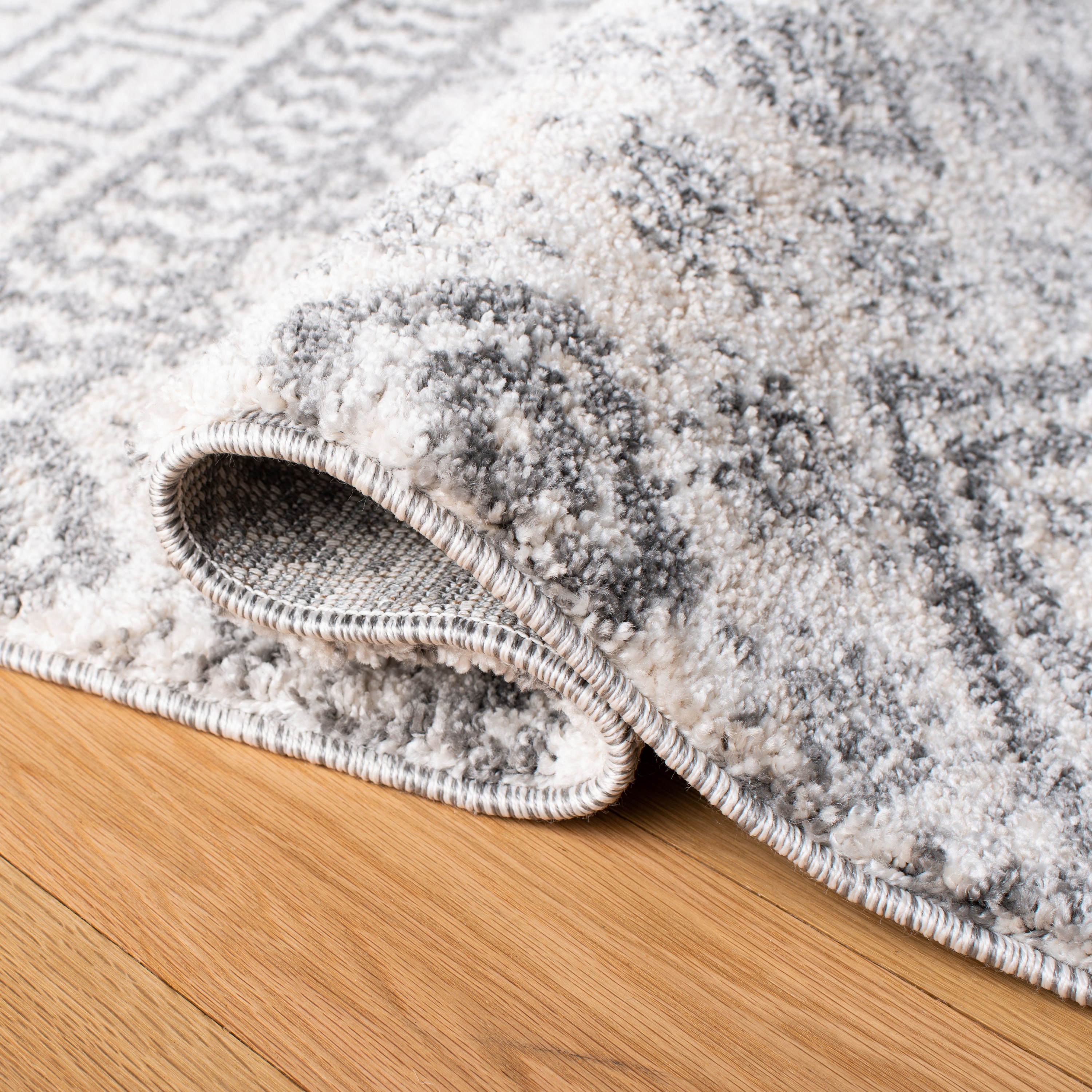 Safavieh TUN737A-28 rugs - View #5