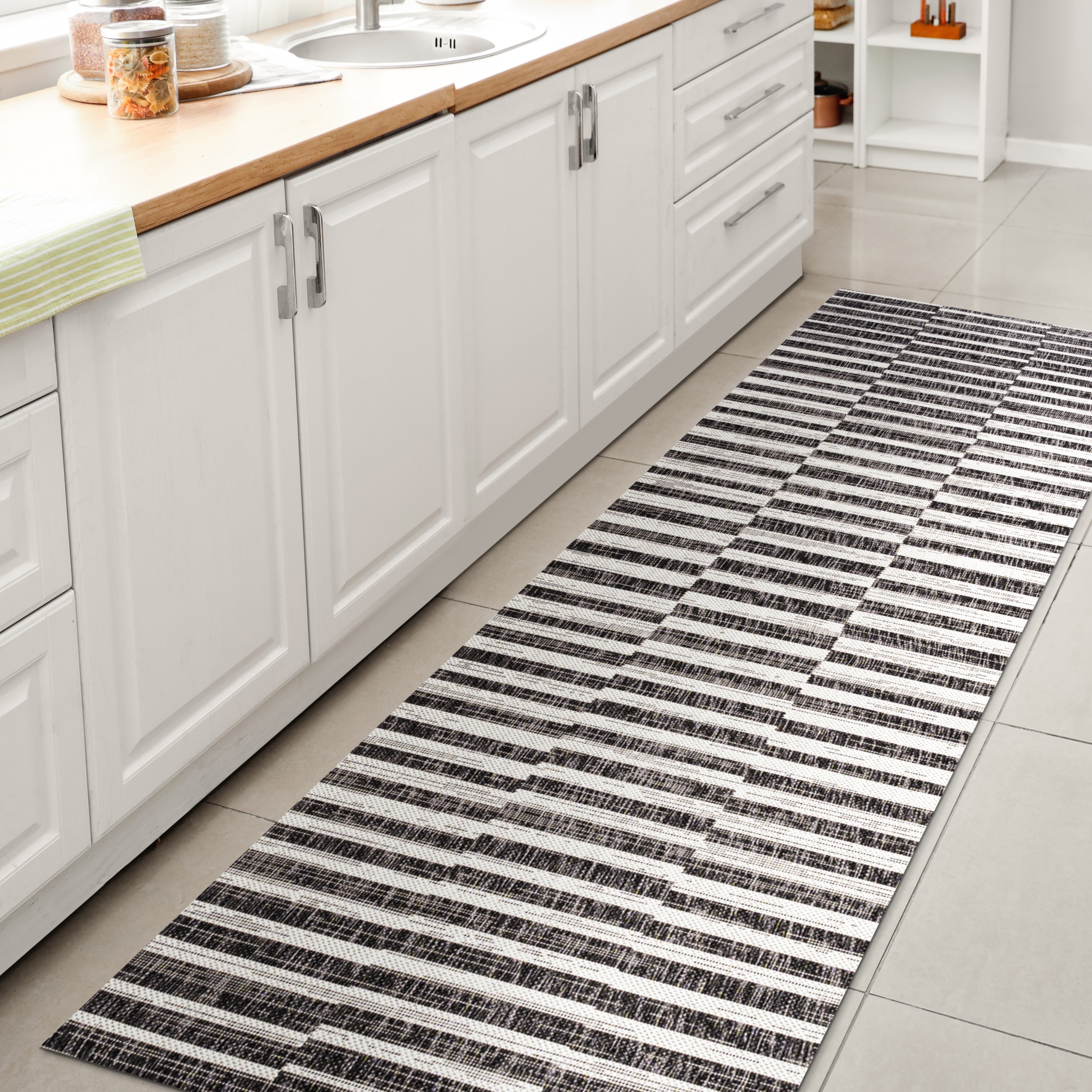 JONATHAN  Y SMB133F-210 Santa Monica Sukie Offset 2 x 10 (ft) Loomed Polypropylene Black/Ivory Rectangular Indoor/Outdoor Stripe Bohemian/Eclectic Runner rug