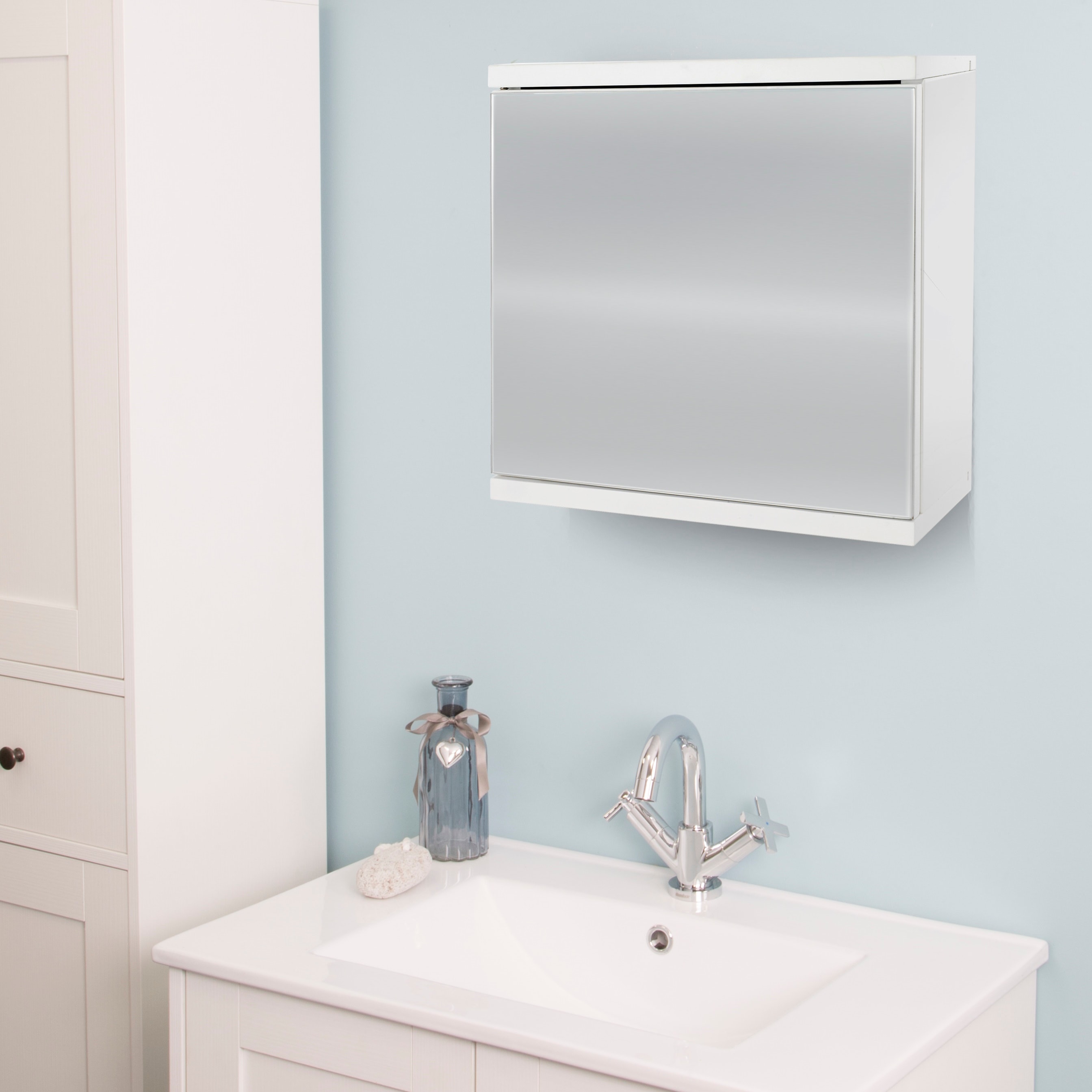 Croydex WC257122US 11.8-in x 13.78-in Surface Mount White Mirrored Square Medicine Cabinet