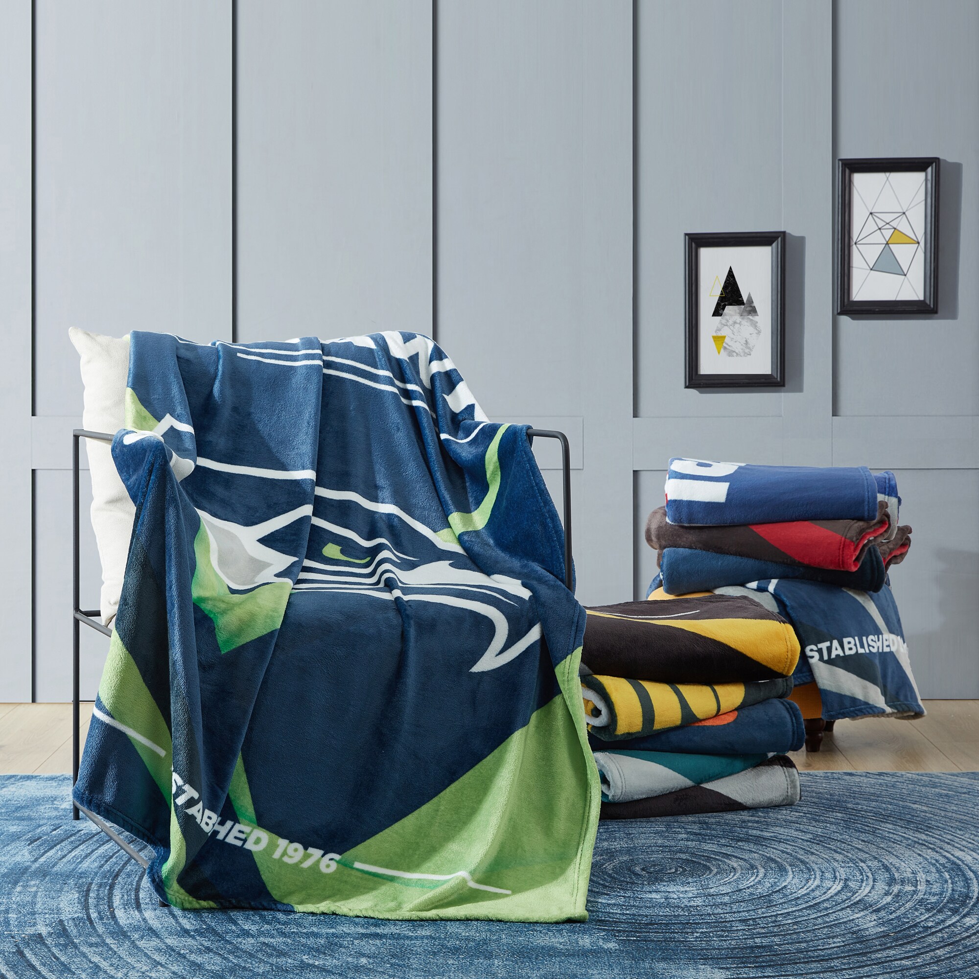 Cathay Sports Dallas Cowboys Blue/Silver 50-in x 60-in Throw in the  Blankets & Throws department at