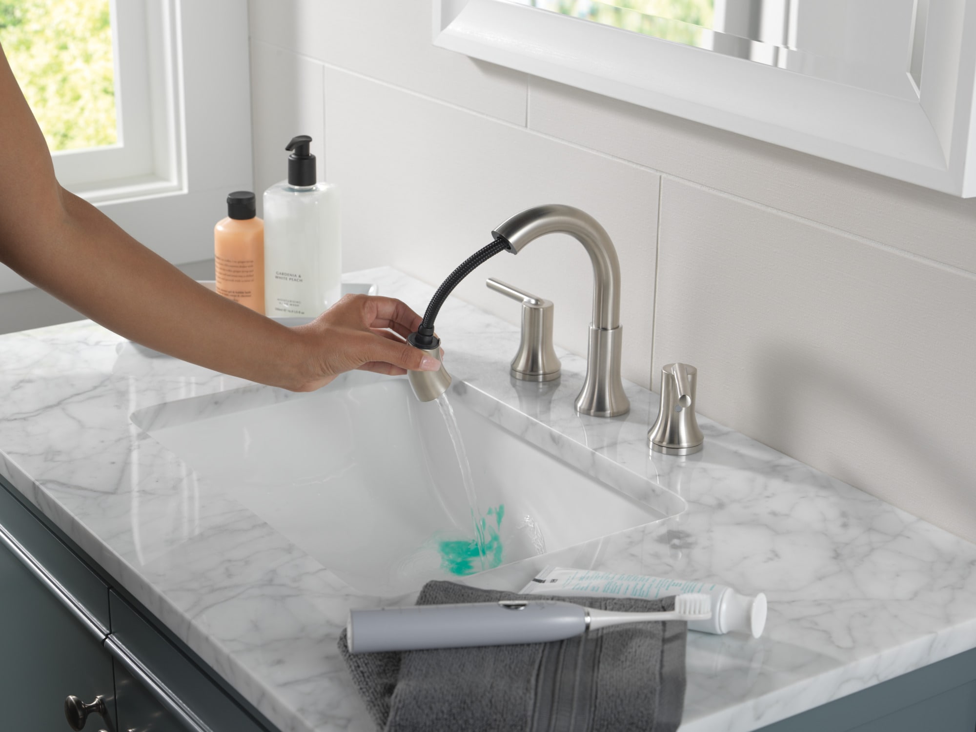 Delta 3559-SSPD-DST Lavatory-Faucets - View #7