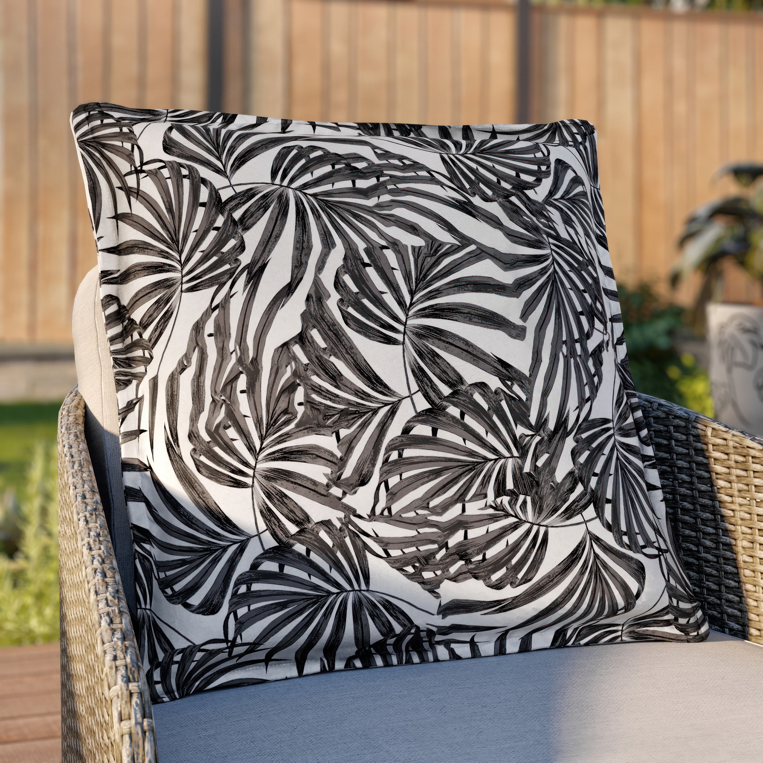 allen roth Floral Black Fern Leaves Square Throw Pillow TQ04224B 9C8 at Lowes