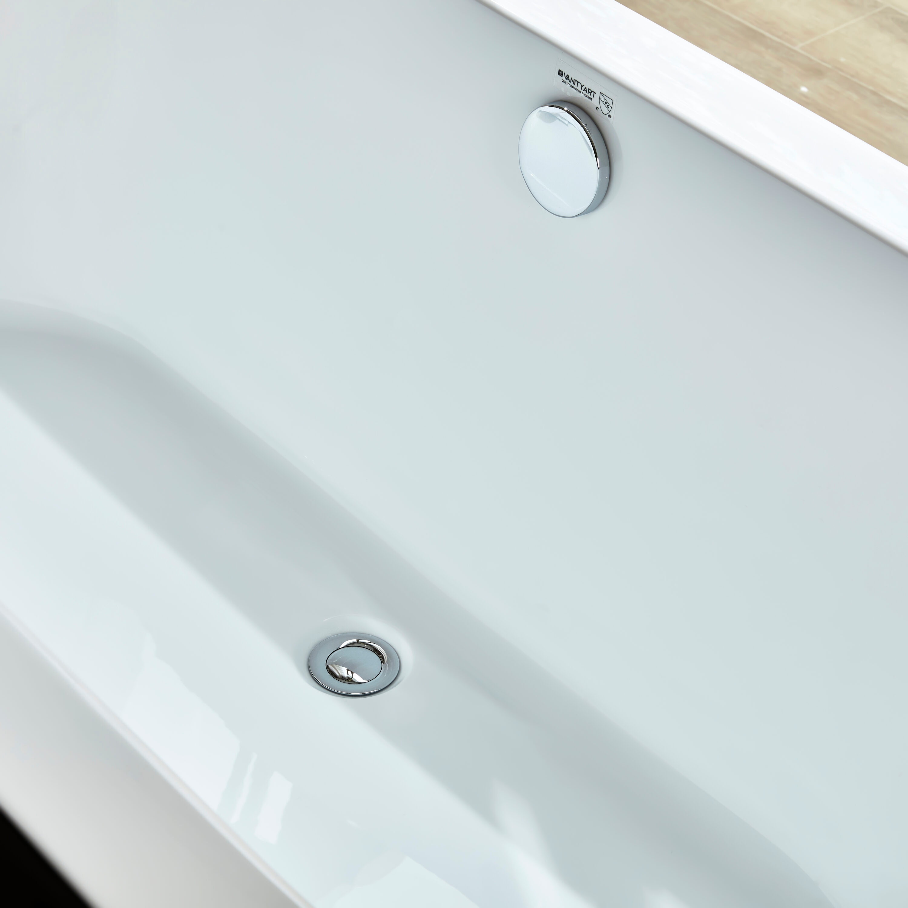 68" White Freestanding Acrylic Soaking Bathtub
