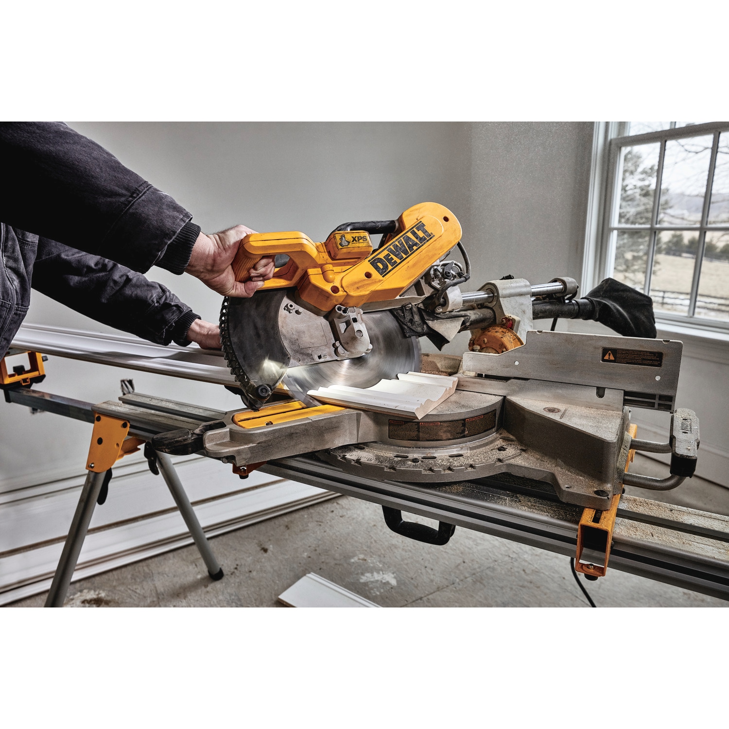DEWALT 12-in Dual Bevel Sliding Compound Corded Saw in the Miter Saws department at