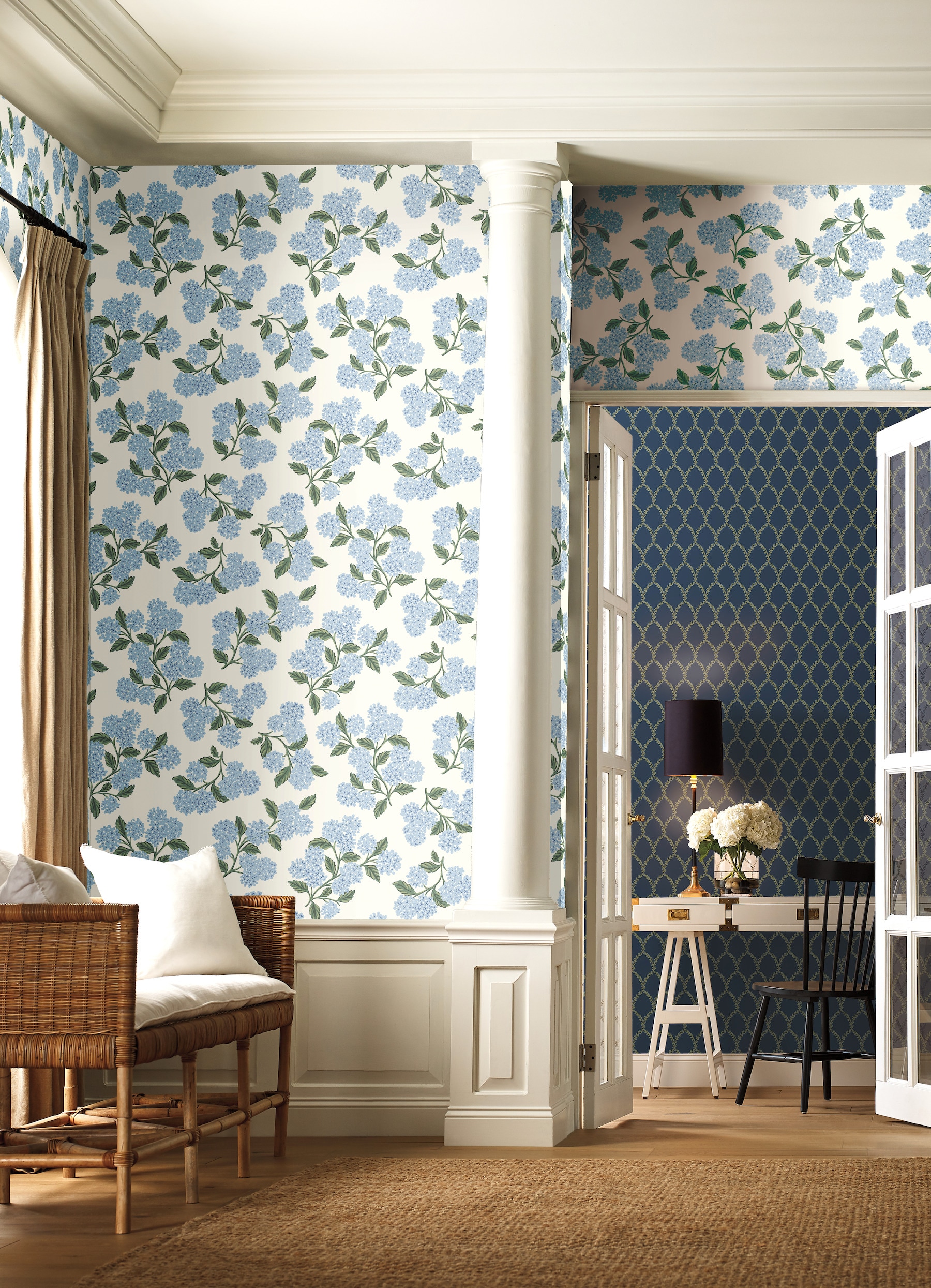 Summery Freshness Hydrangea-Inspired Light Blue & White 3D Wallpaper