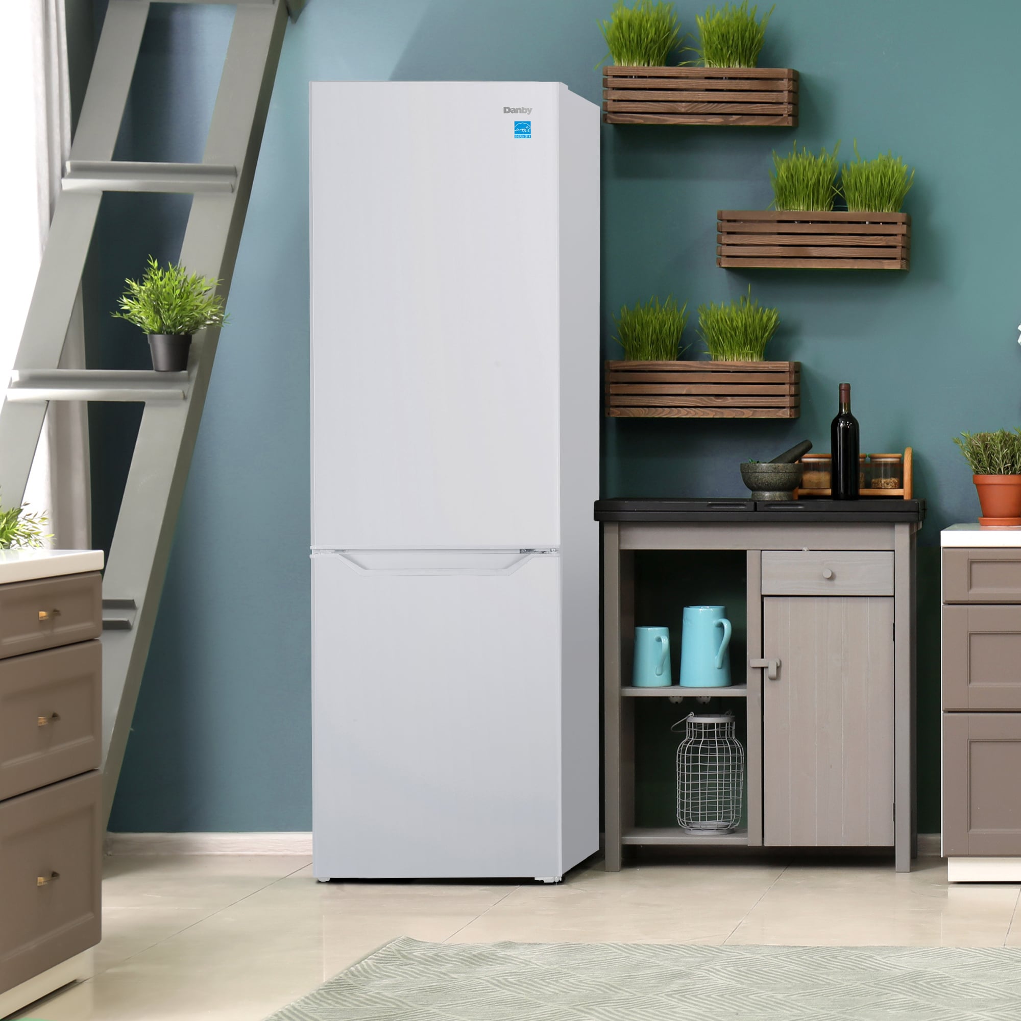 Danby DBMF100B1WDB Bottom-Freezer-Refrigerators - View #2