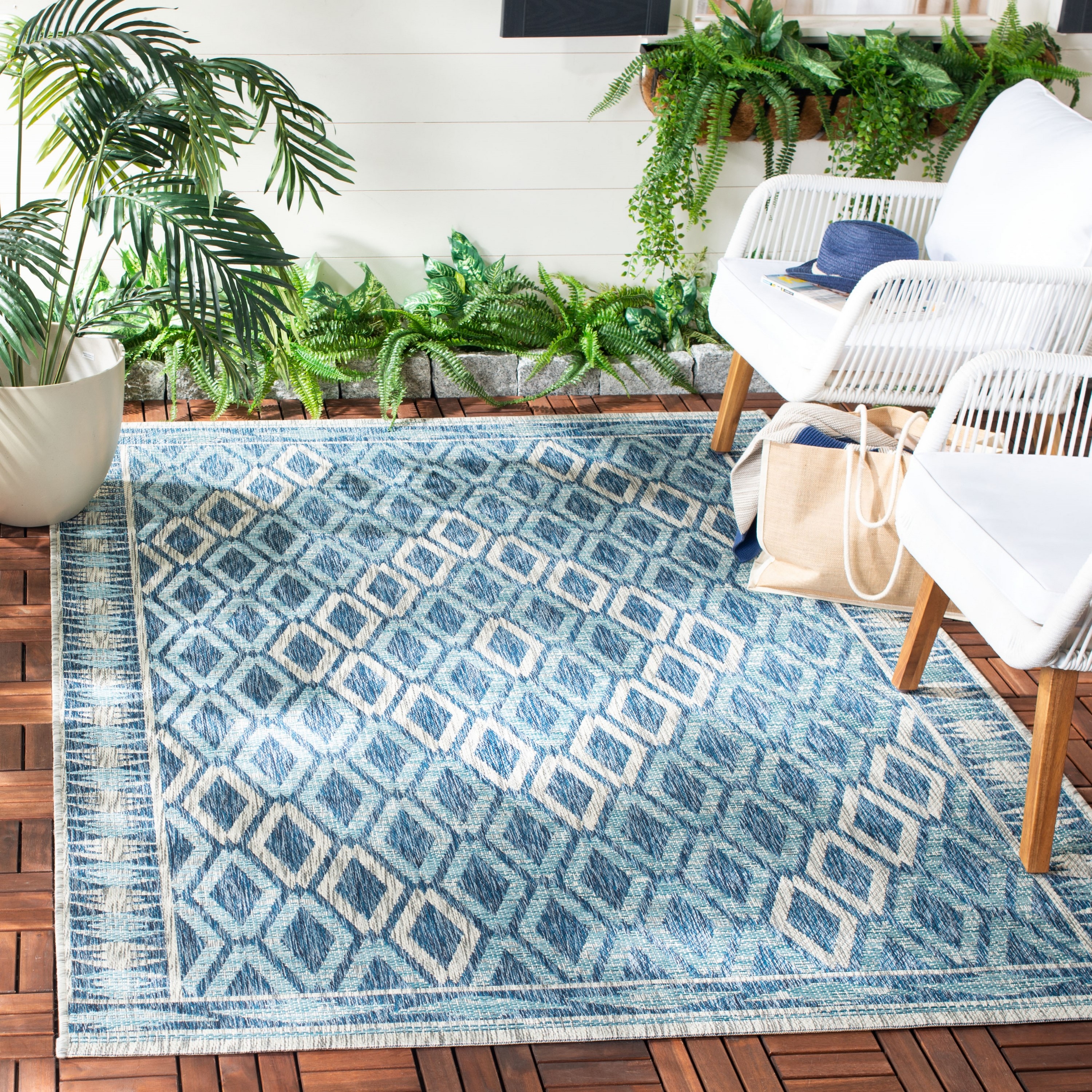 Safavieh CY8531-36821-5 Courtyard Vernon 5 x 8 (ft) Loomed Polypropylene Navy/Gray Rectangular Indoor/Outdoor Geometric Coastal Area rug