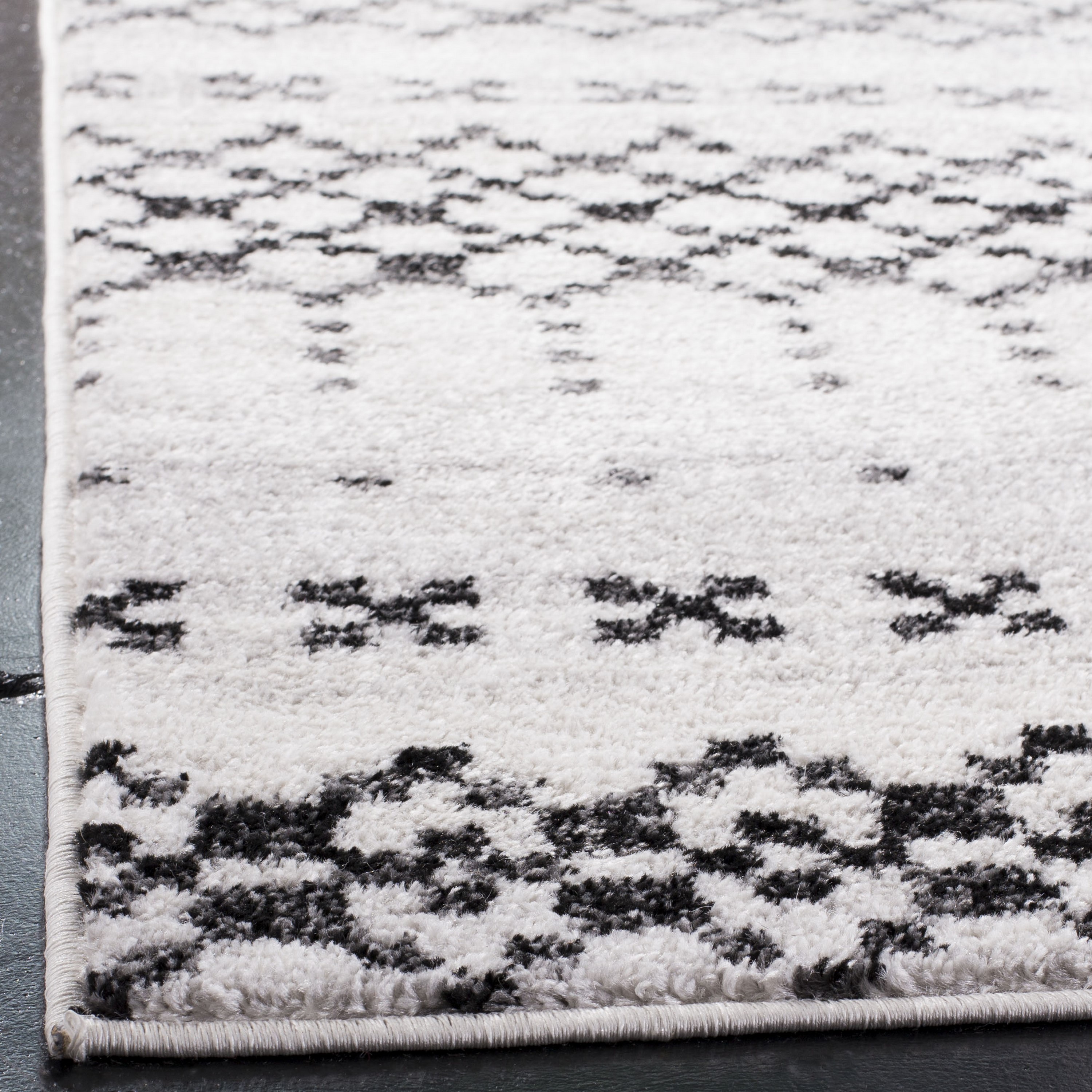 Gray and Ivory Geometric Synthetic Runner Rug, 2'6" x 8'