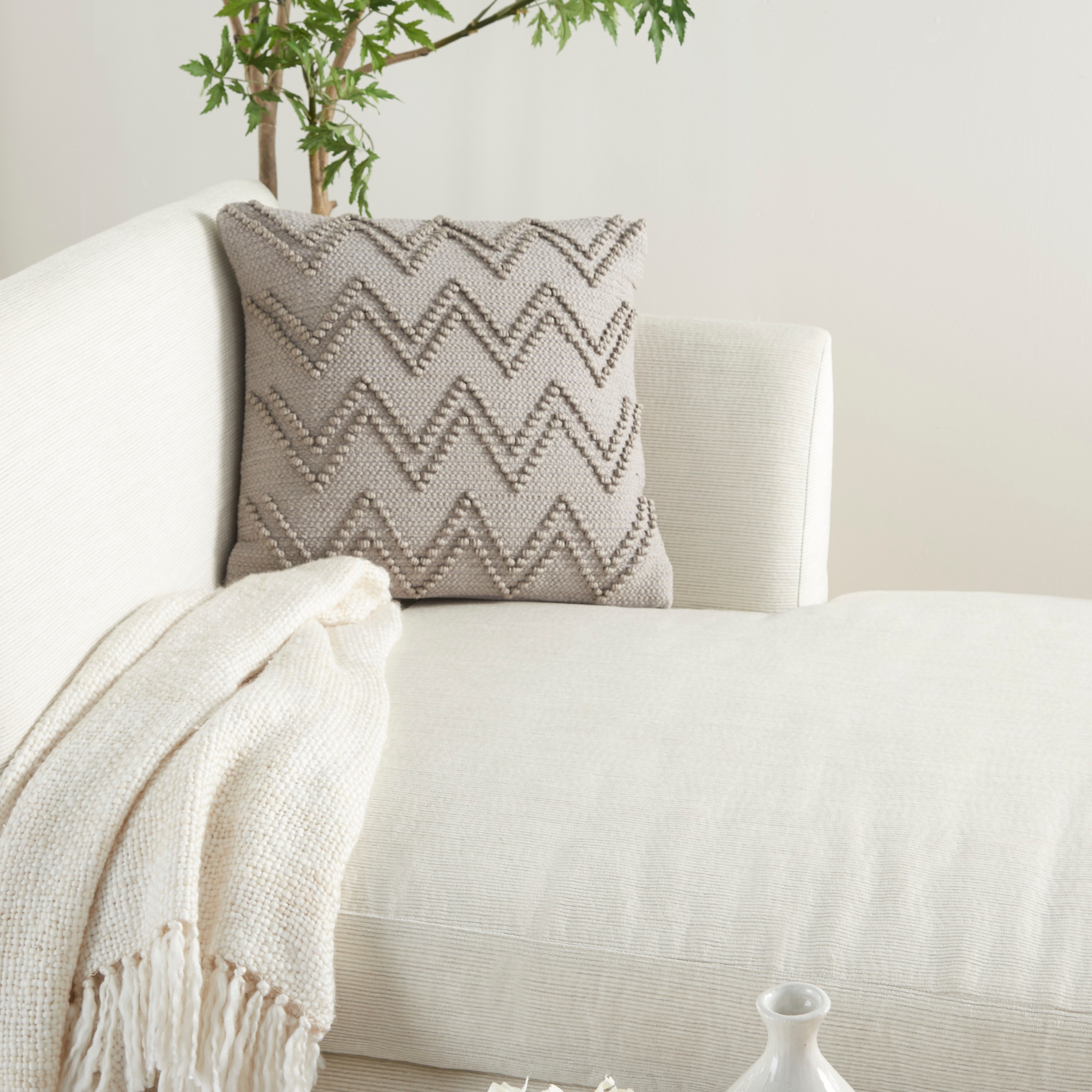 Mina Victory 798019079789 Accent-Pillows - View #5