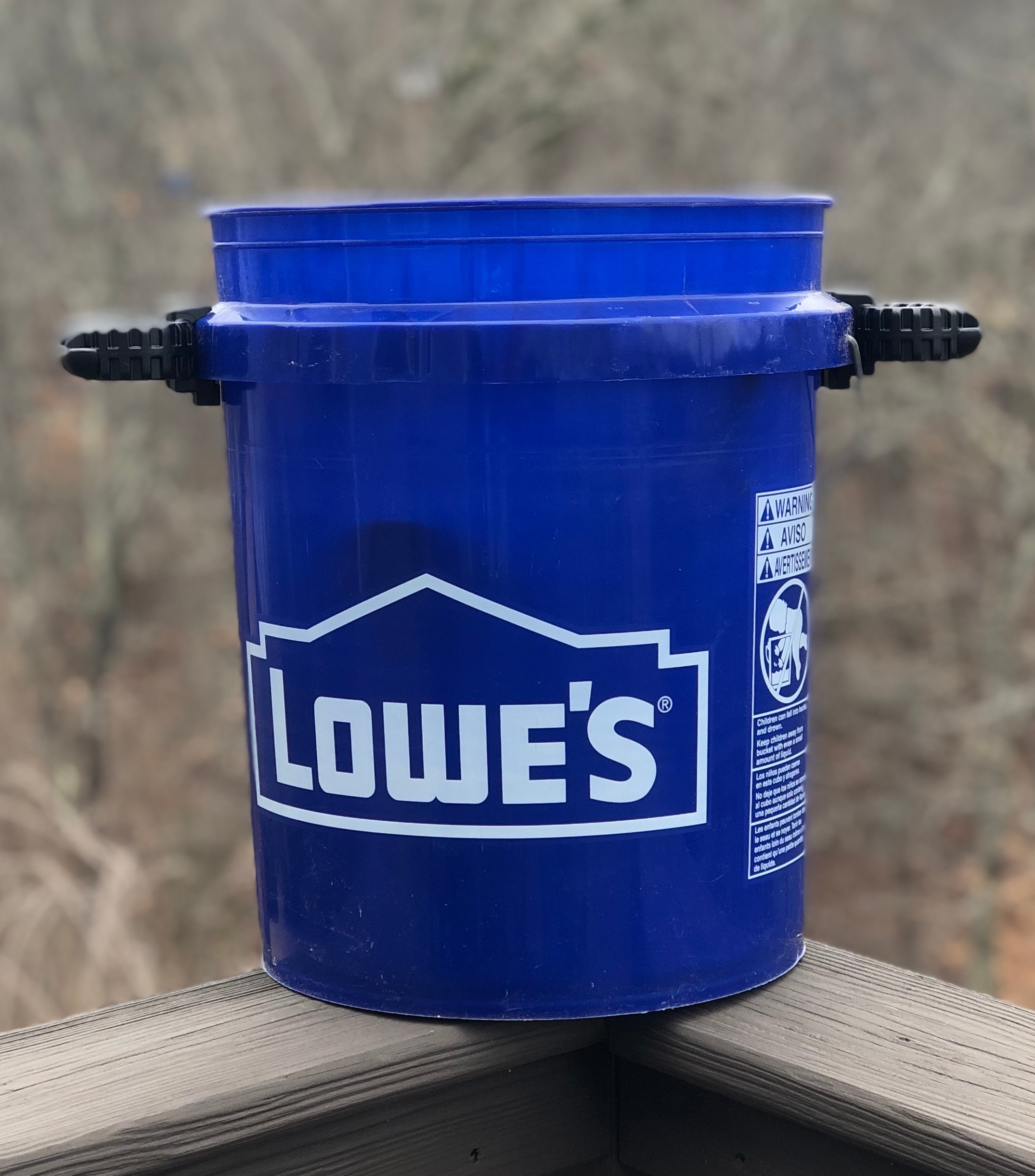 Lowe's 5-Gallon (s) Plastic General Bucket in the Buckets department at