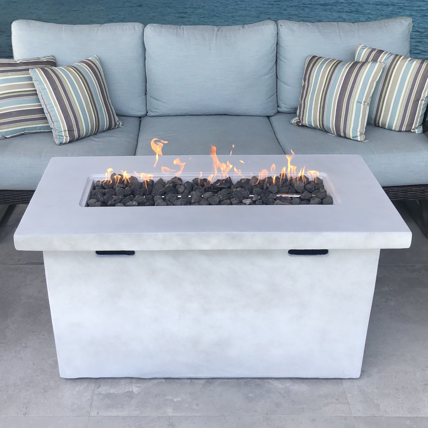 Mondawe MO-LS03038 42-in W Gray Portable Concrete Rectangle Tabletop Liquid propane Fire pit table